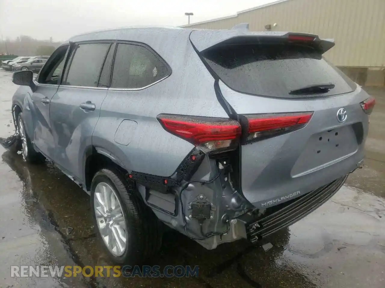 3 Photograph of a damaged car 5TDXBRCH6MS037698 TOYOTA HIGHLANDER 2021