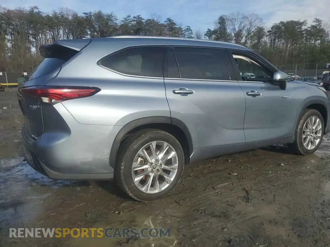 3 Photograph of a damaged car 5TDYARAH7MS006891 TOYOTA HIGHLANDER 2021