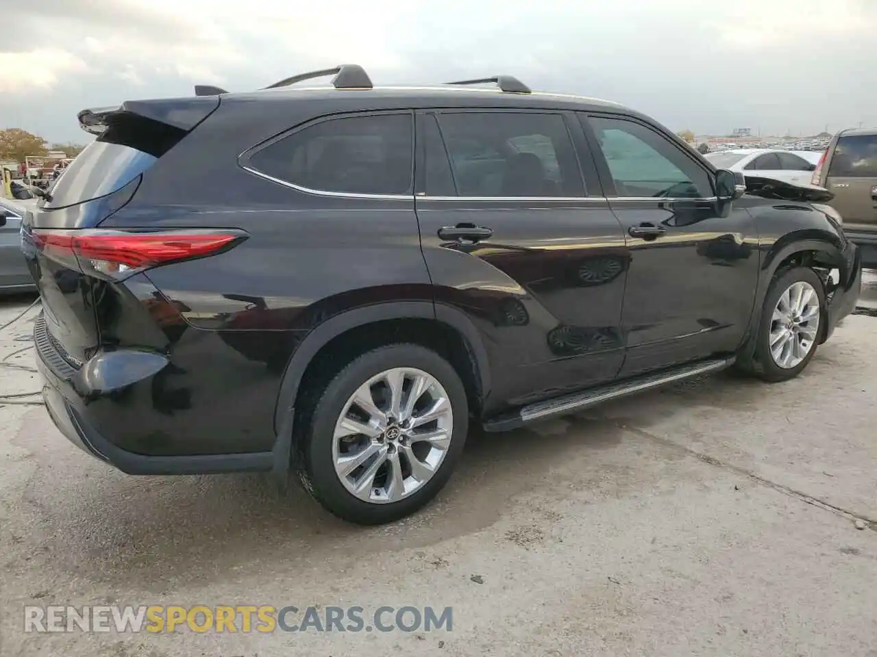 3 Photograph of a damaged car 5TDYZRAH0MS071025 TOYOTA HIGHLANDER 2021