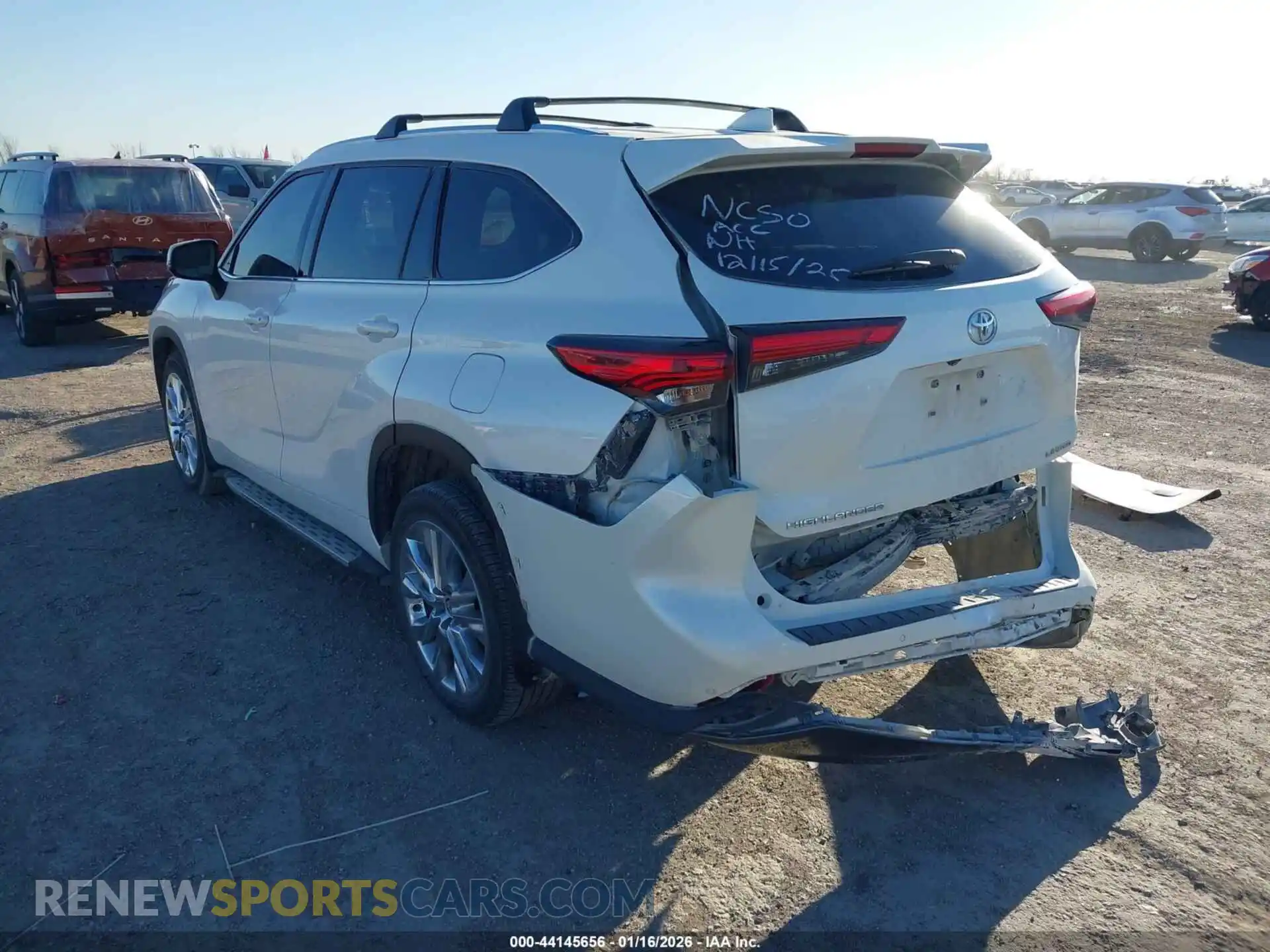 3 Photograph of a damaged car 5TDYZRAH3MS532976 TOYOTA HIGHLANDER 2021