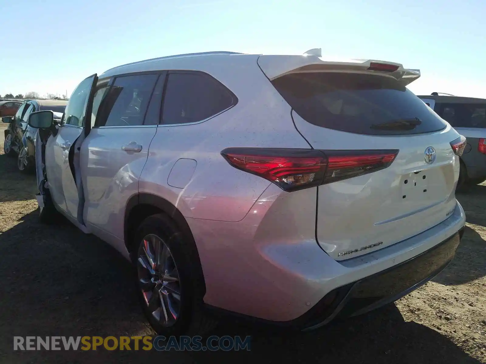 3 Photograph of a damaged car 5TDYZRAH4MS034981 TOYOTA HIGHLANDER 2021