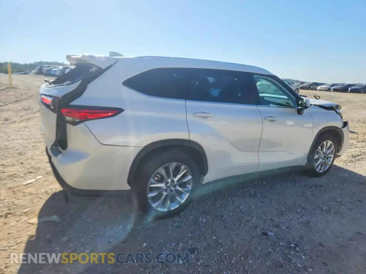 3 fotografías del automóvil dañado 5TDYZRAH4MS038559 TOYOTA HIGHLANDER 2021