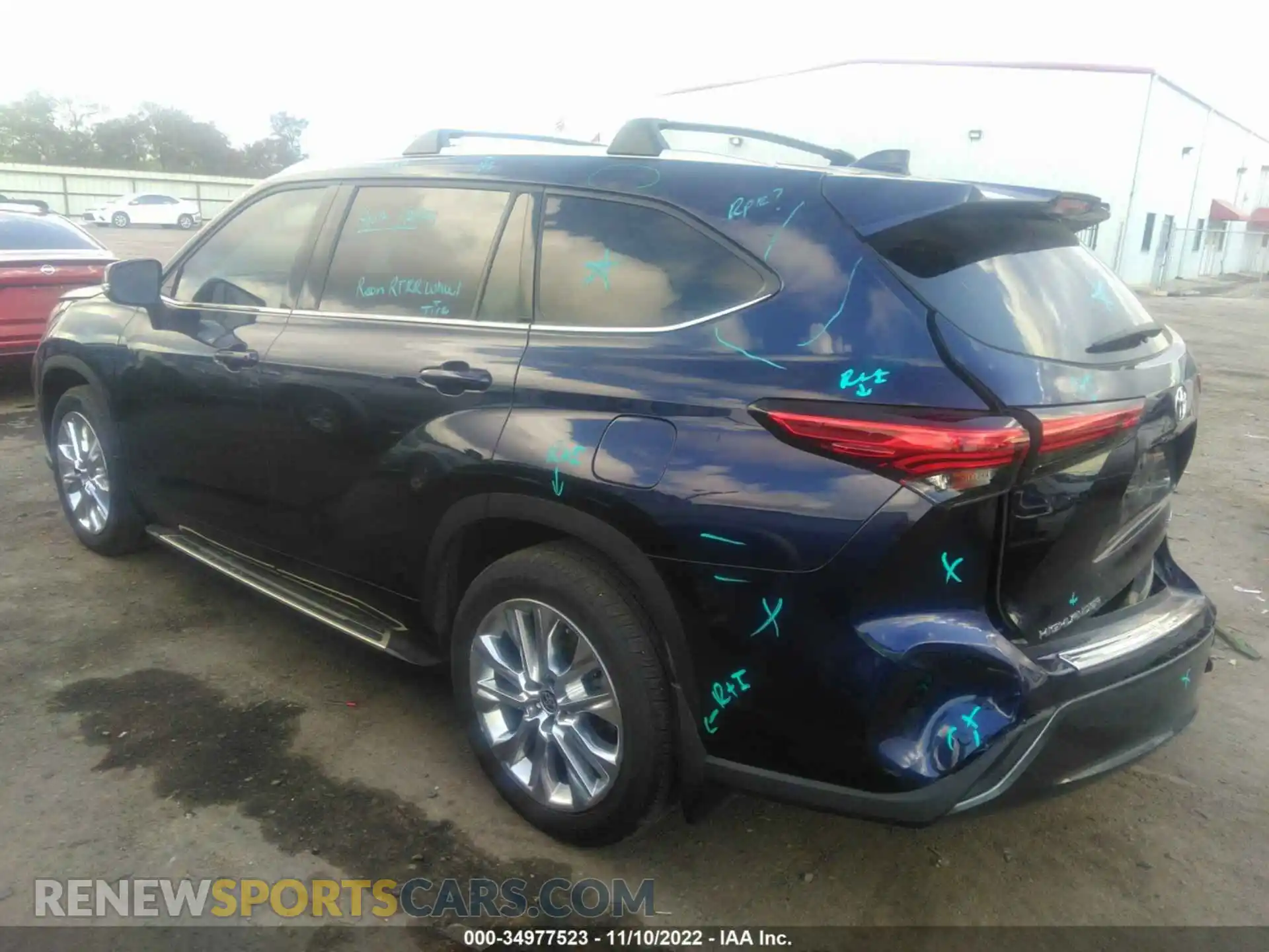 3 Photograph of a damaged car 5TDYZRAH6MS050471 TOYOTA HIGHLANDER 2021
