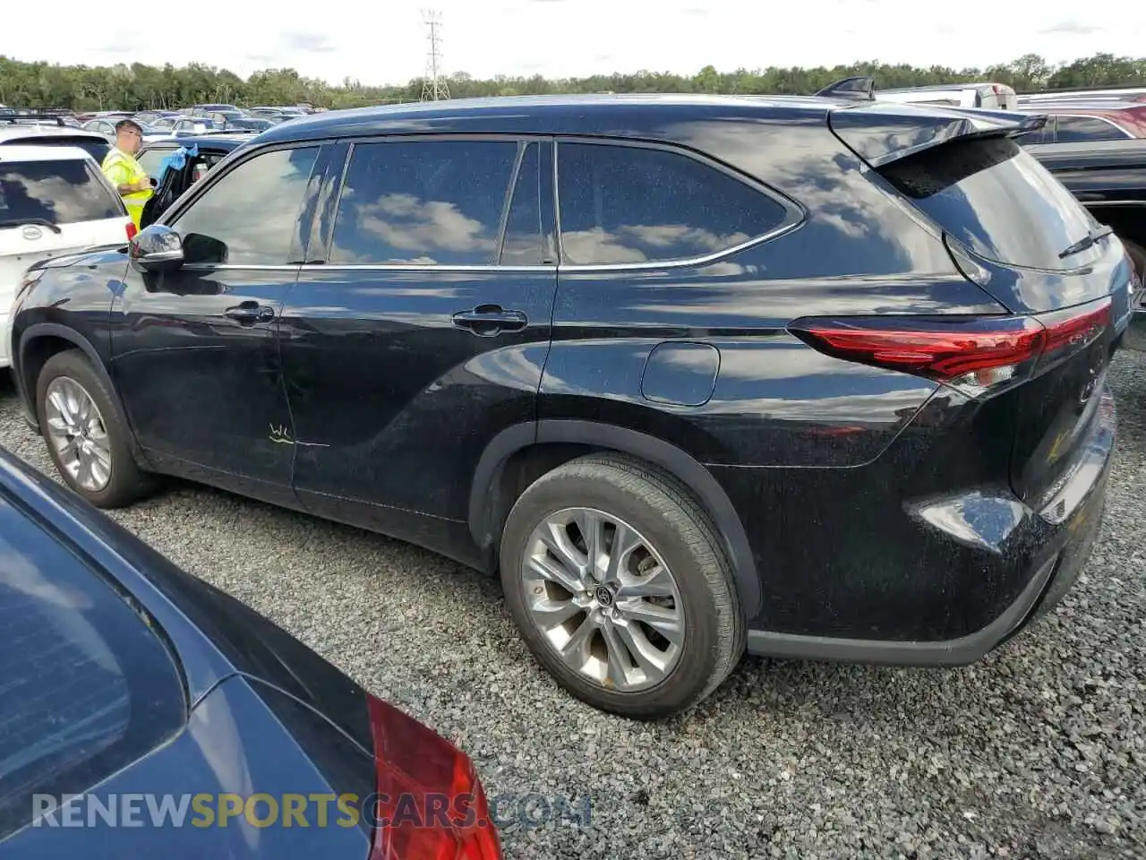 2 Photograph of a damaged car 5TDYZRAH6MS078366 TOYOTA HIGHLANDER 2021