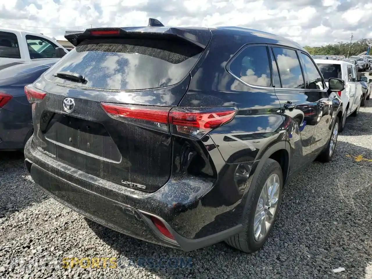 3 Photograph of a damaged car 5TDYZRAH6MS078366 TOYOTA HIGHLANDER 2021