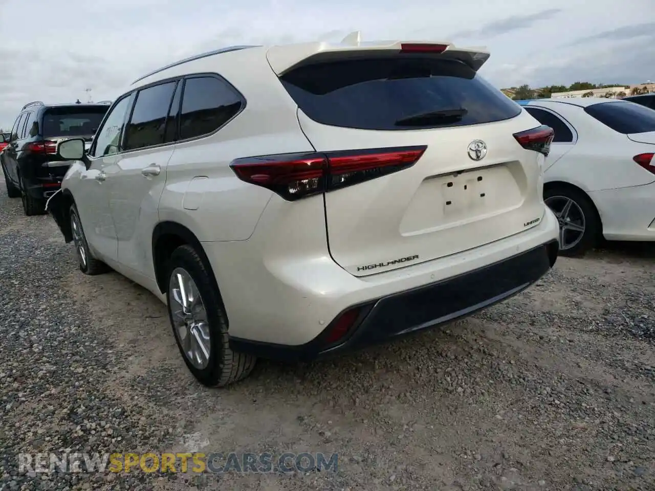 3 Photograph of a damaged car 5TDYZRAH7MS039334 TOYOTA HIGHLANDER 2021