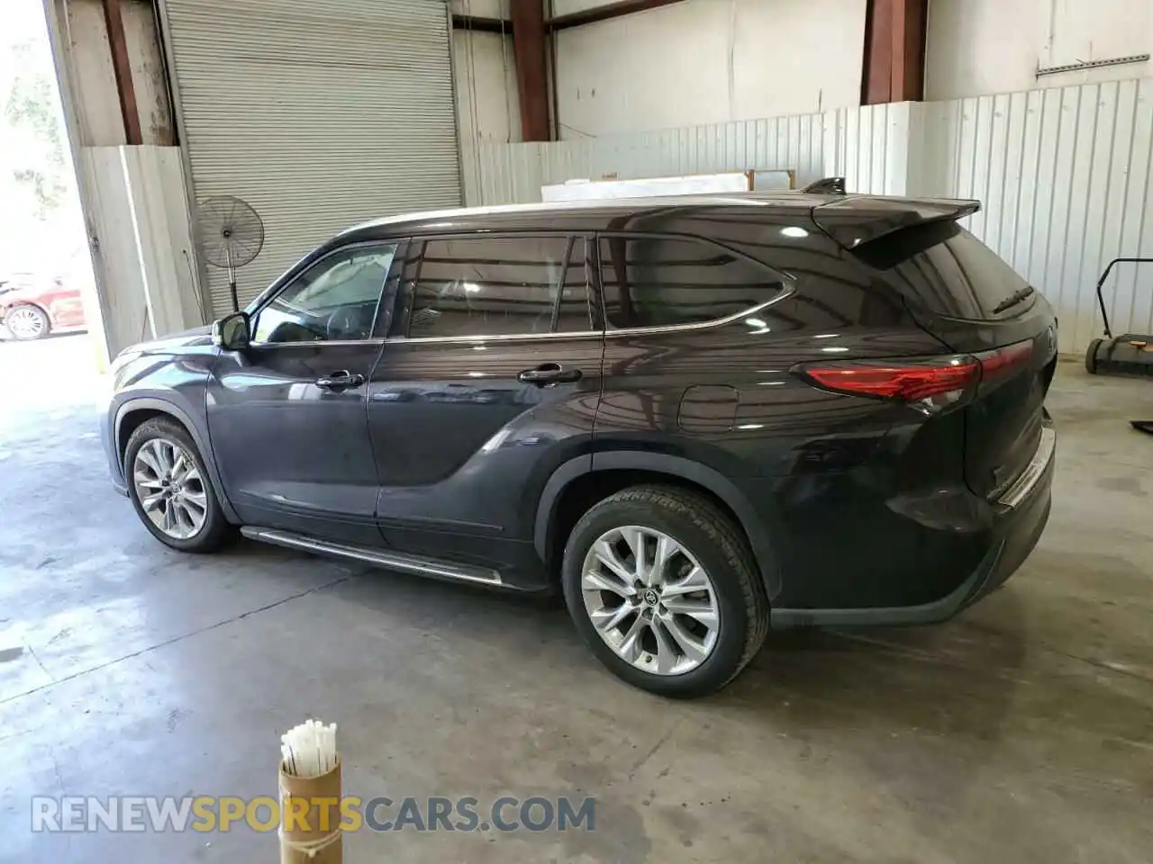 2 Photograph of a damaged car 5TDYZRAH8MS058751 TOYOTA HIGHLANDER 2021