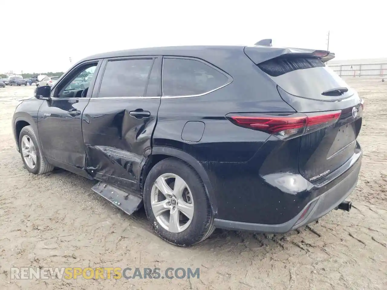 2 Photograph of a damaged car 5TDZARAH0MS505391 TOYOTA HIGHLANDER 2021