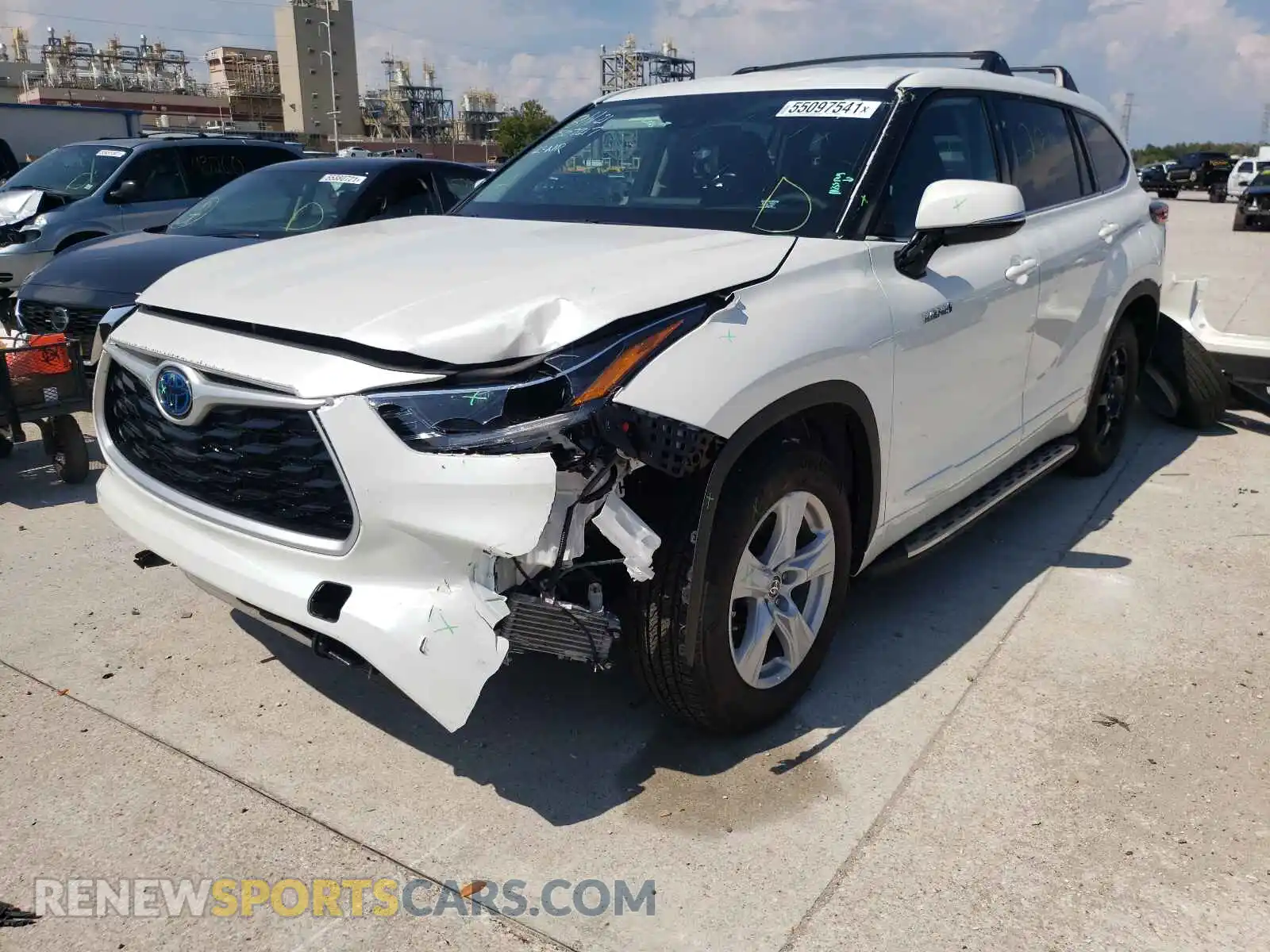 2 Photograph of a damaged car 5TDZARAH5MS507217 TOYOTA HIGHLANDER 2021
