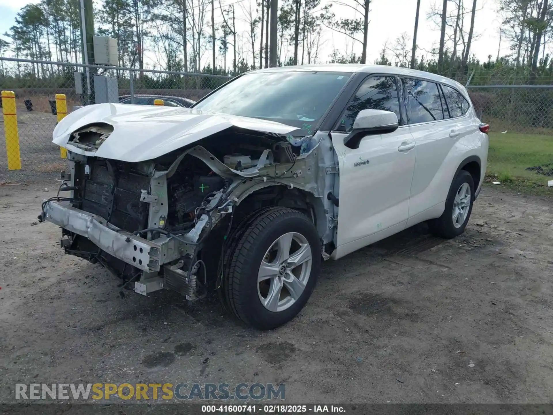 2 fotografías del automóvil dañado 5TDZARAH6MS504147 TOYOTA HIGHLANDER 2021