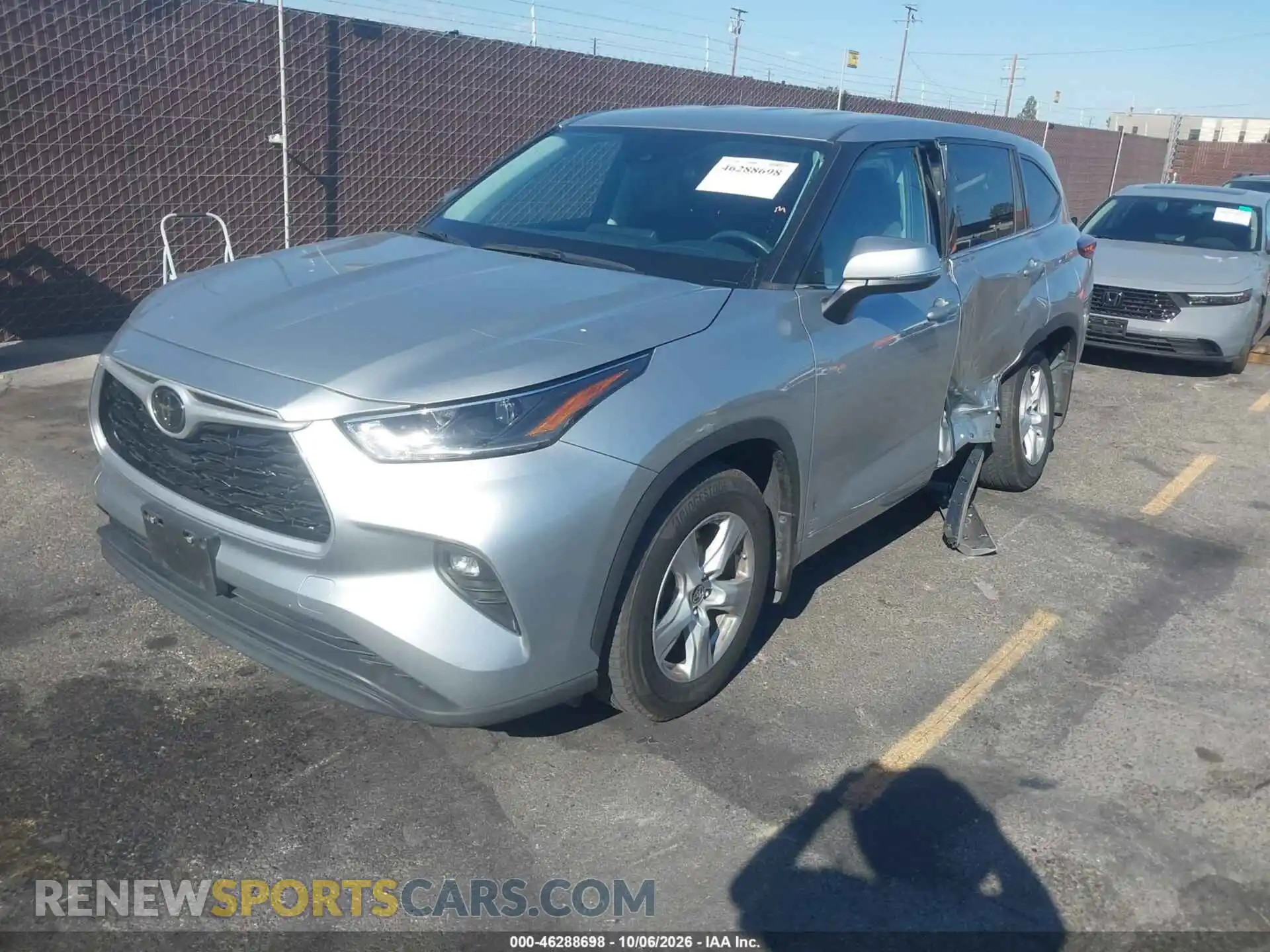2 Photograph of a damaged car 5TDZZRAH0MS515458 TOYOTA HIGHLANDER 2021