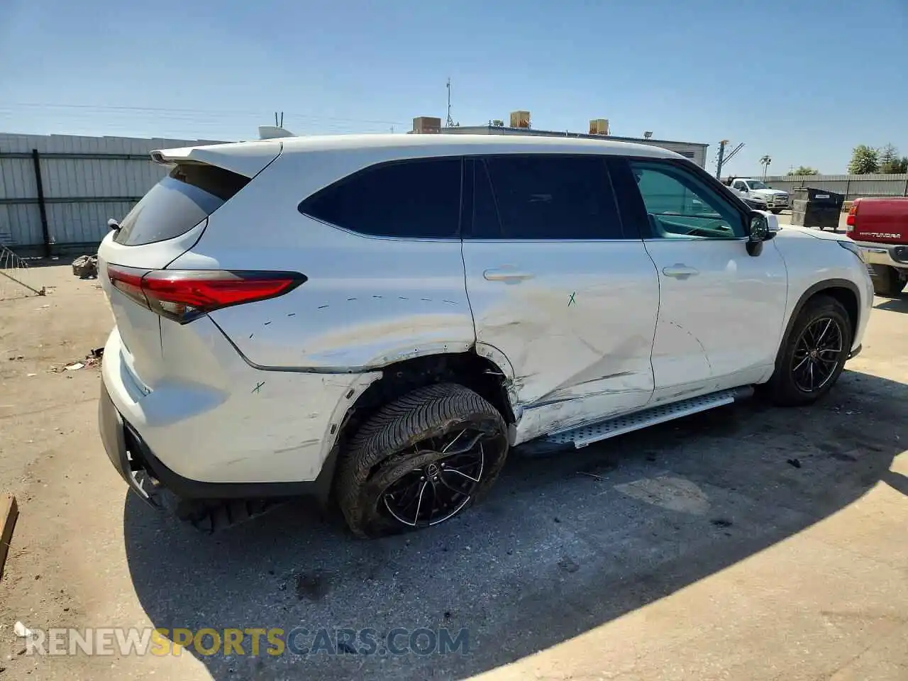 3 Photograph of a damaged car 5TDZZRAH1MS517882 TOYOTA HIGHLANDER 2021