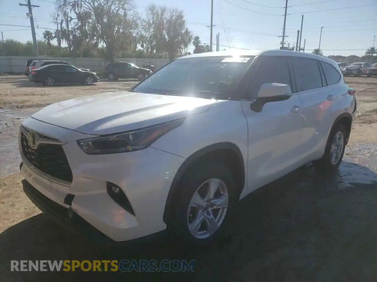 2 Photograph of a damaged car 5TDZZRAH4MS524017 TOYOTA HIGHLANDER 2021