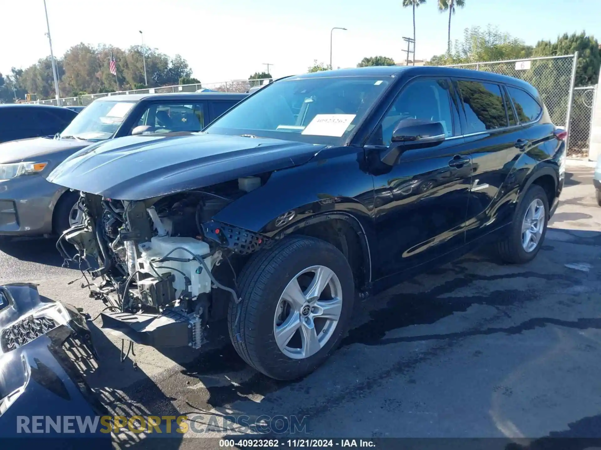 2 Photograph of a damaged car 5TDZZRAH6MS515349 TOYOTA HIGHLANDER 2021