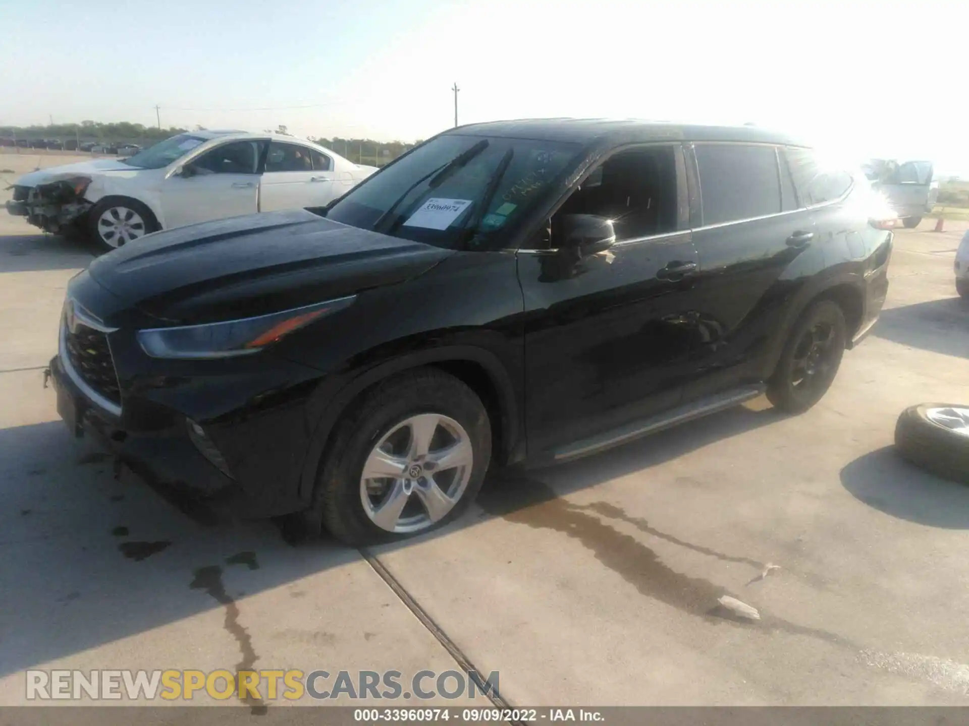 2 Photograph of a damaged car 5TDZZRAH8MS079717 TOYOTA HIGHLANDER 2021