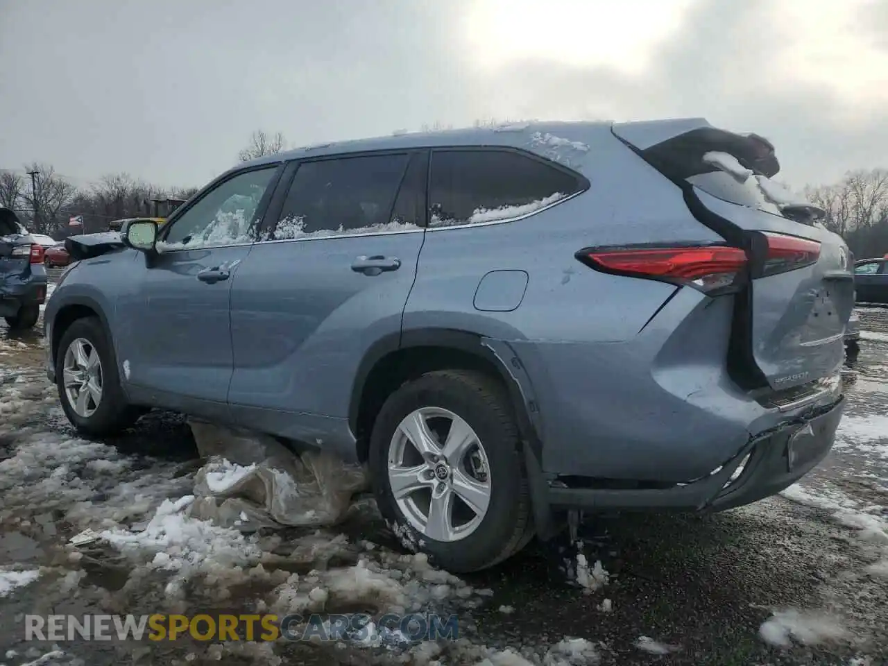 2 Photograph of a damaged car 5TDBZRBH3NS243781 TOYOTA HIGHLANDER 2022