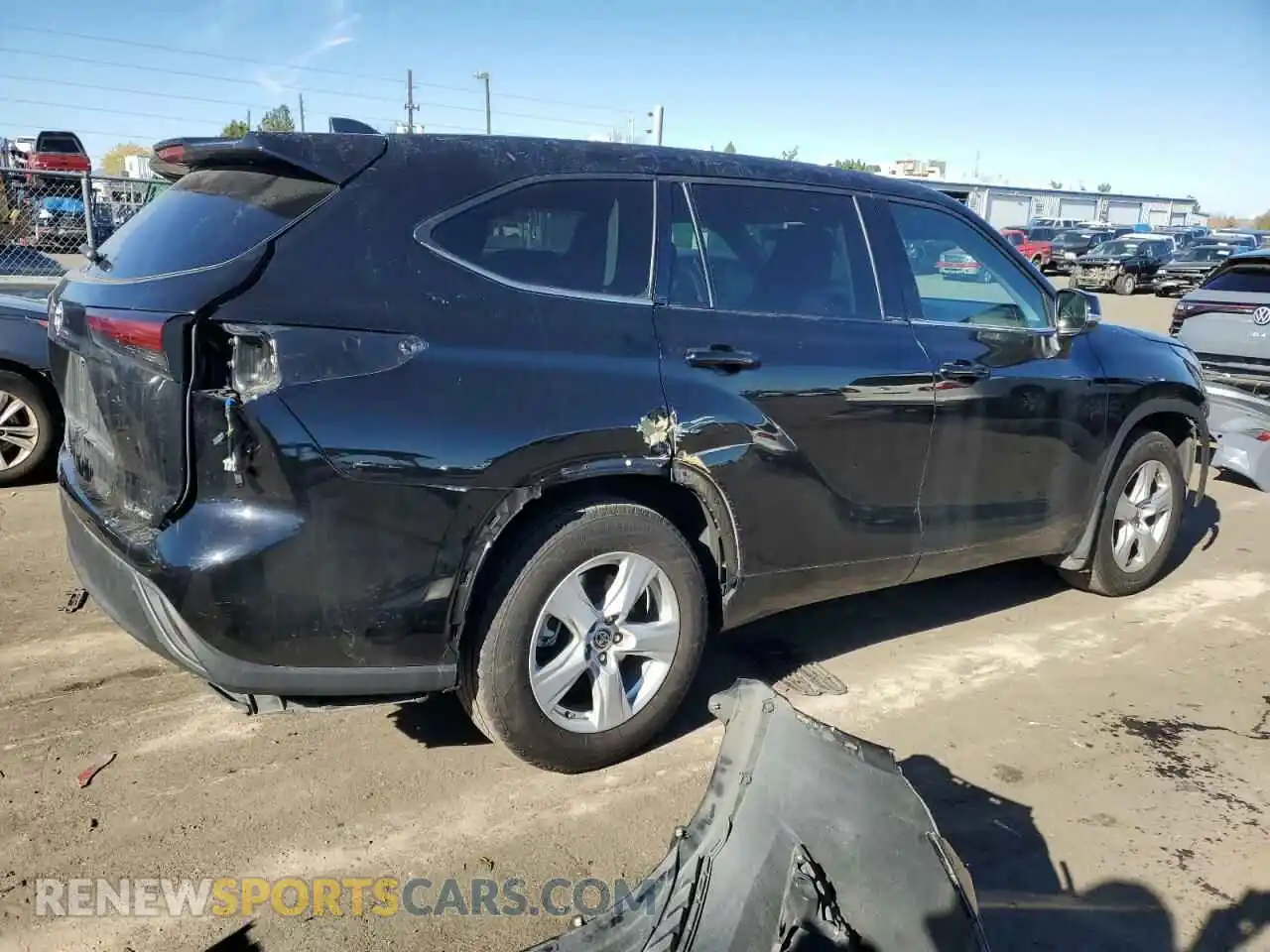 3 Photograph of a damaged car 5TDBZRBH4NS562221 TOYOTA HIGHLANDER 2022