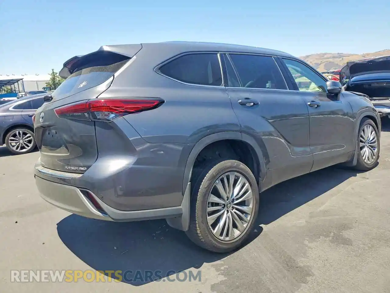 3 fotografías del automóvil dañado 5TDFZRBH1NS230514 TOYOTA HIGHLANDER 2022