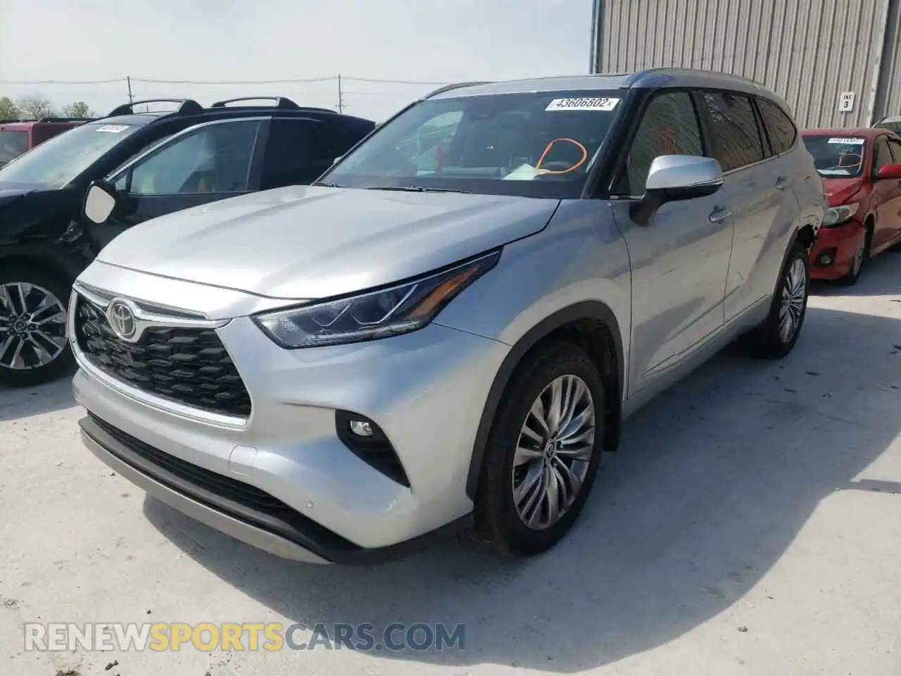 2 Photograph of a damaged car 5TDFZRBH2NS191464 TOYOTA HIGHLANDER 2022