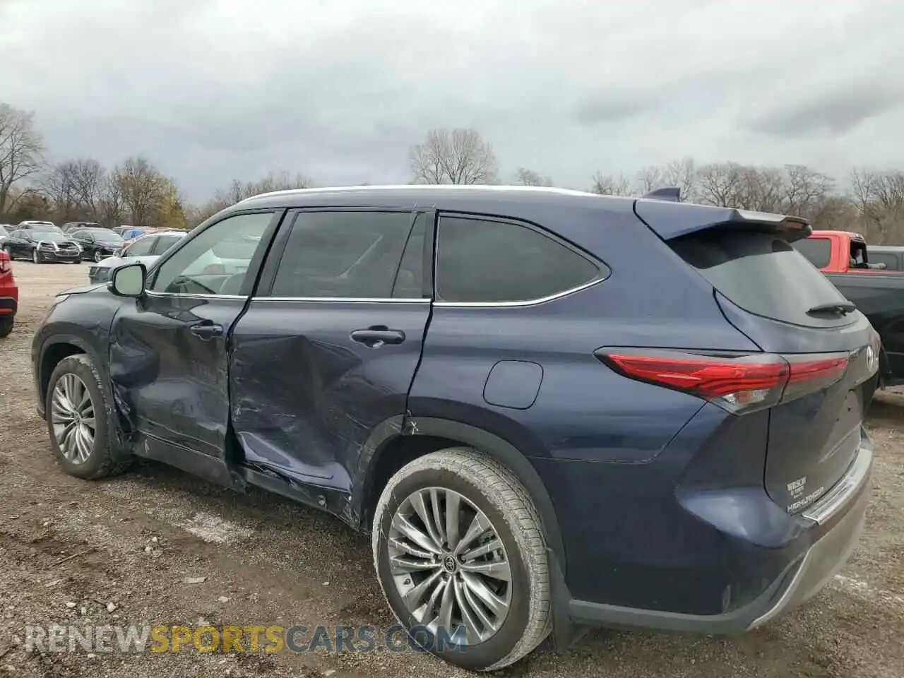2 Photograph of a damaged car 5TDFZRBH2NS217416 TOYOTA HIGHLANDER 2022