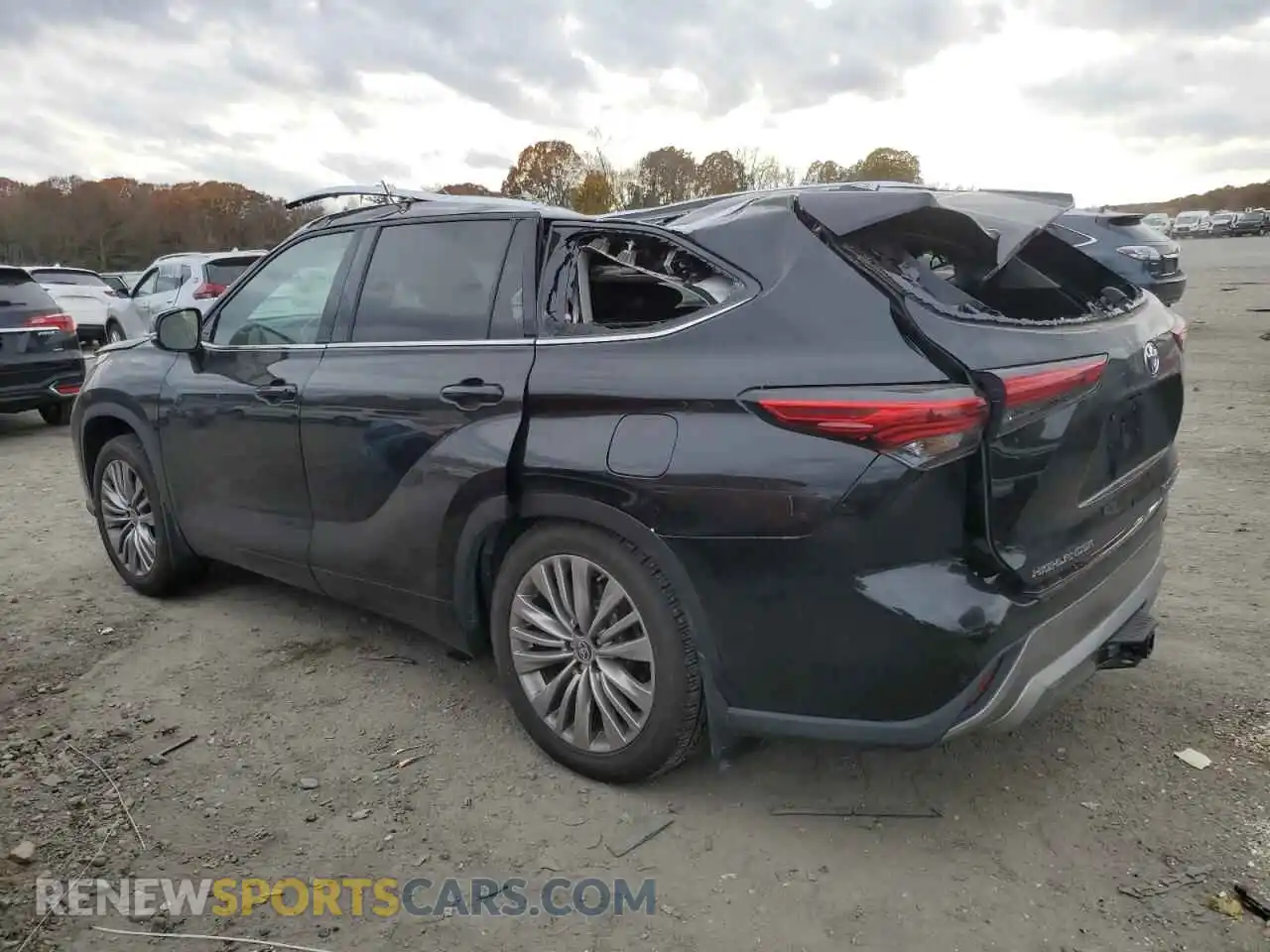 2 fotografías del automóvil dañado 5TDFZRBH8NS182445 TOYOTA HIGHLANDER 2022