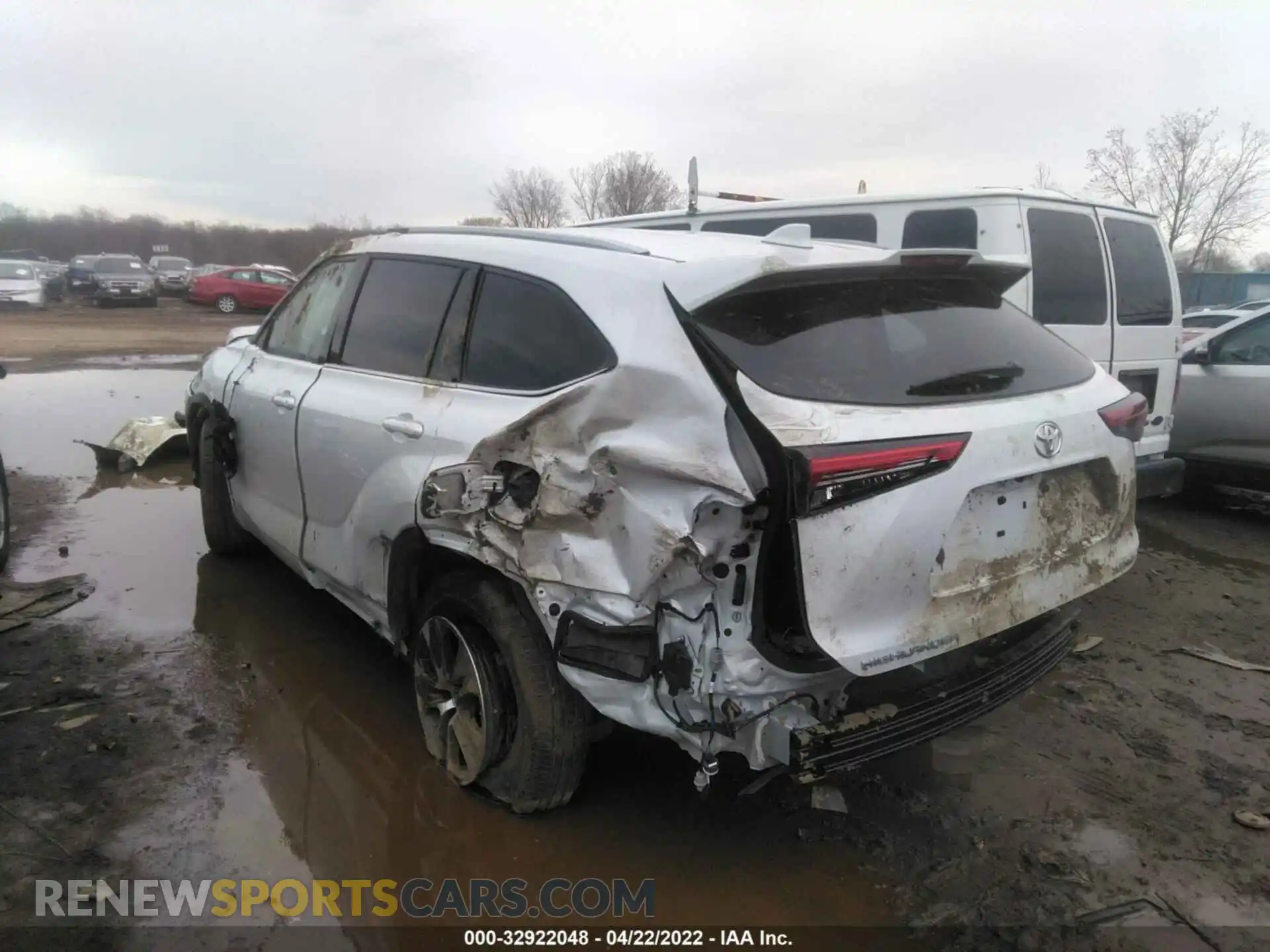 3 Photograph of a damaged car 5TDGZRBH1NS178564 TOYOTA HIGHLANDER 2022