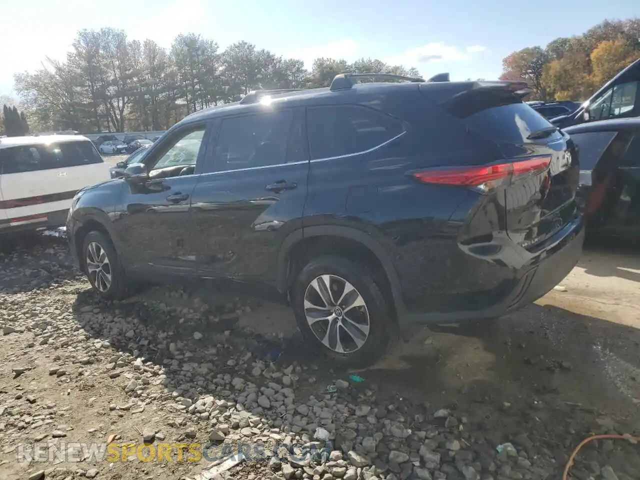 2 fotografías del automóvil dañado 5TDGZRBH6NS236250 TOYOTA HIGHLANDER 2022