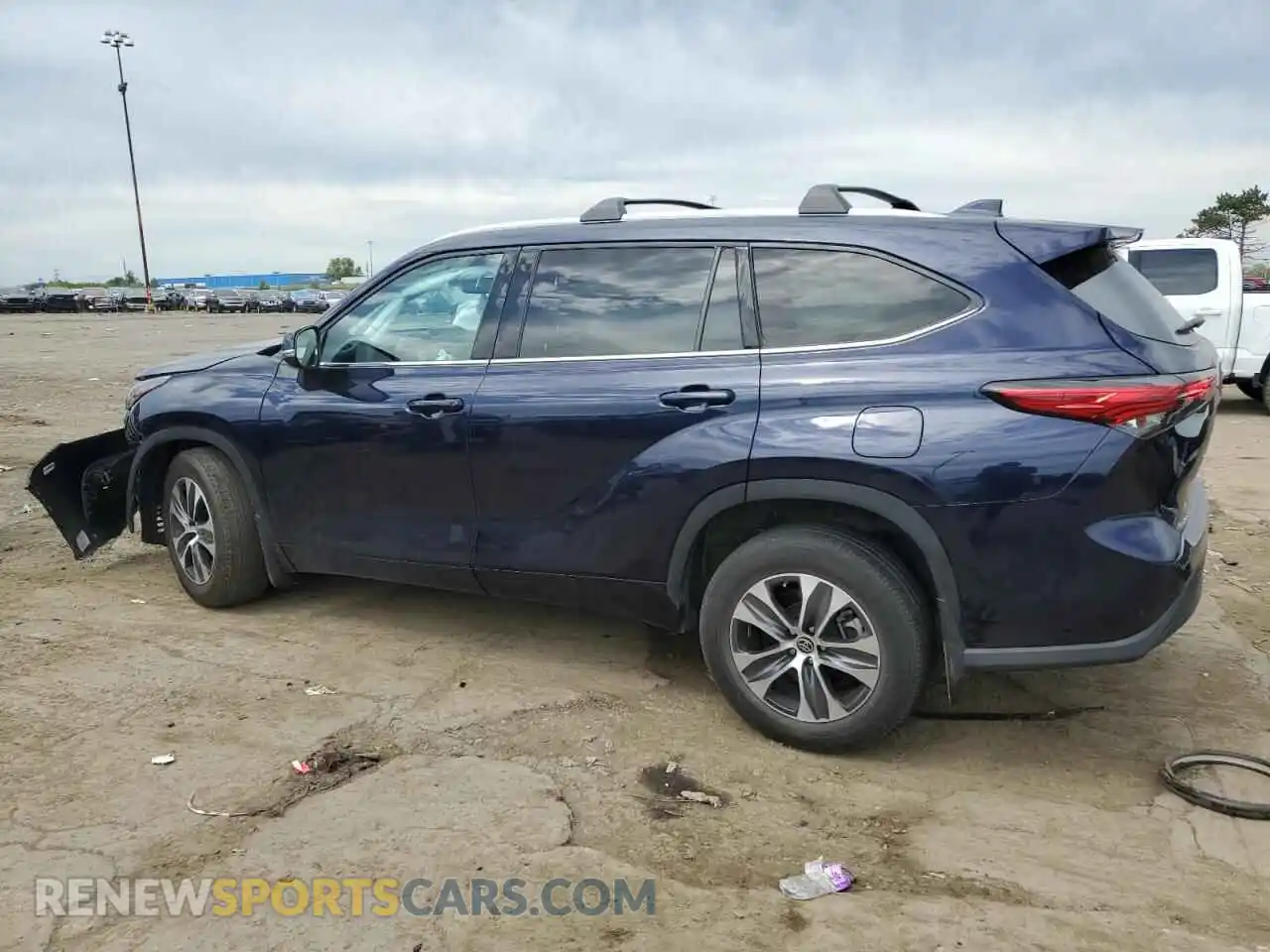 2 Photograph of a damaged car 5TDGZRBHXNS564139 TOYOTA HIGHLANDER 2022