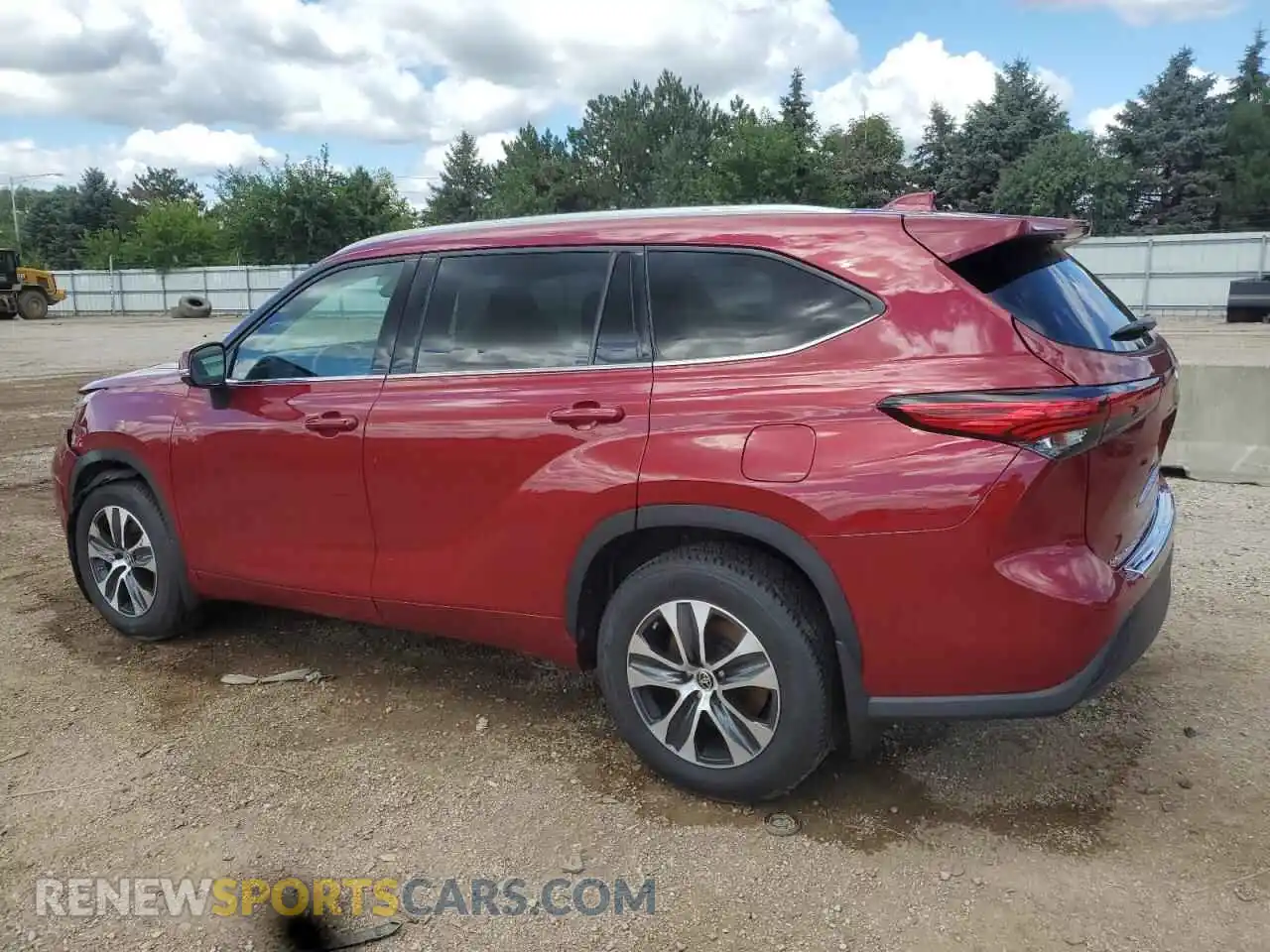 2 Photograph of a damaged car 5TDHZRBH9NS206843 TOYOTA HIGHLANDER 2022