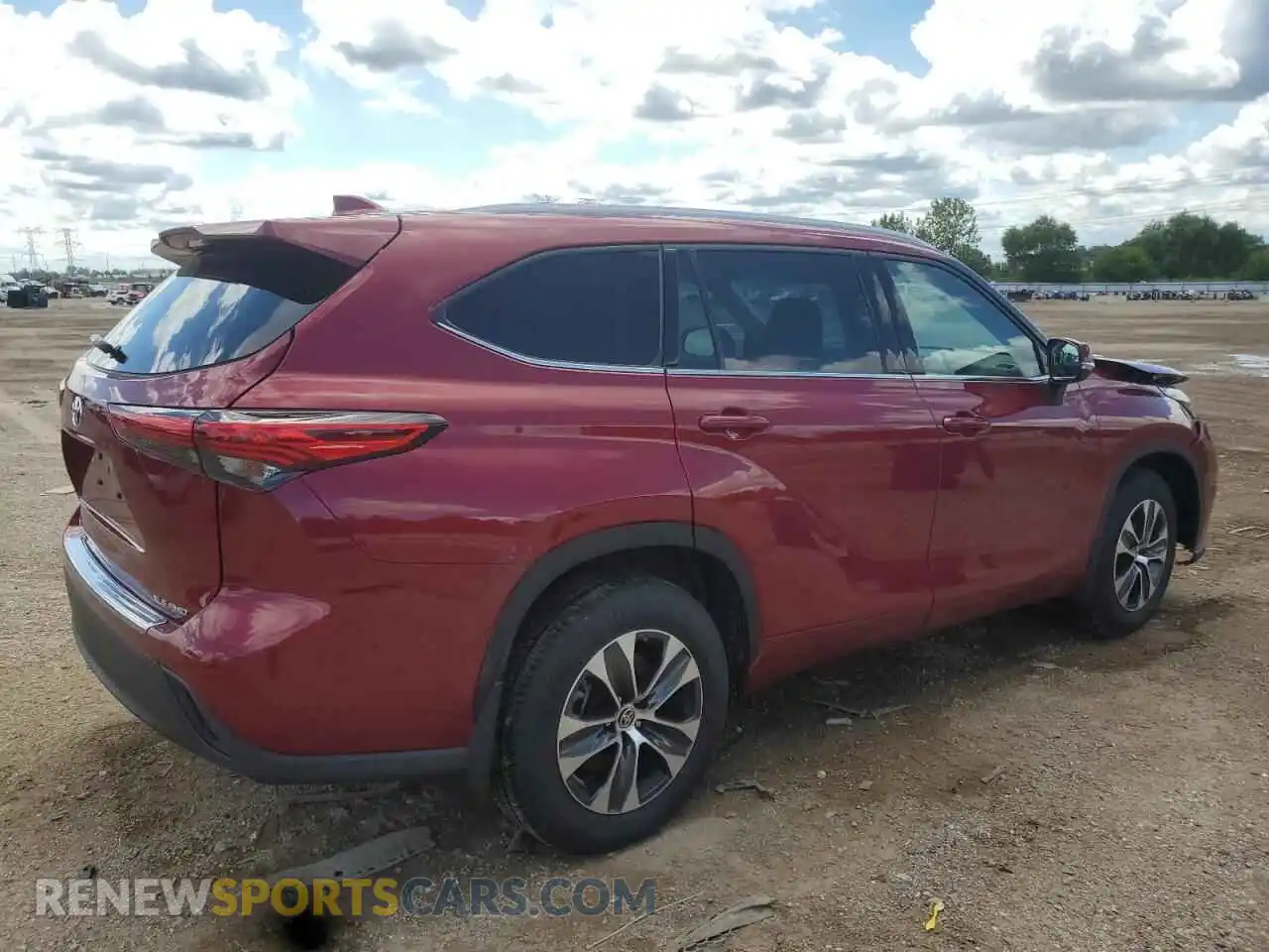 3 Photograph of a damaged car 5TDHZRBH9NS206843 TOYOTA HIGHLANDER 2022