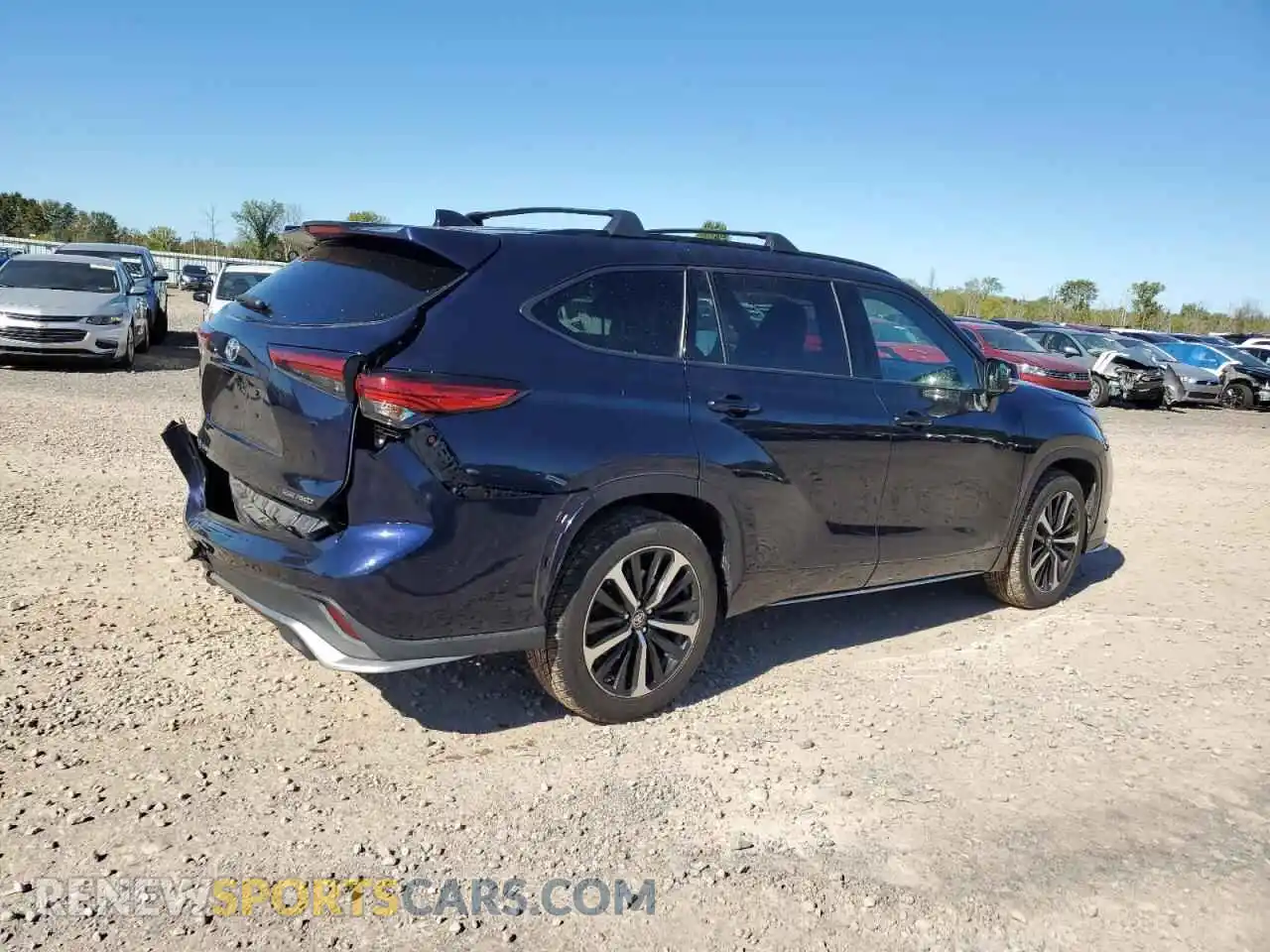 3 Photograph of a damaged car 5TDLZRBH3NS212860 TOYOTA HIGHLANDER 2022