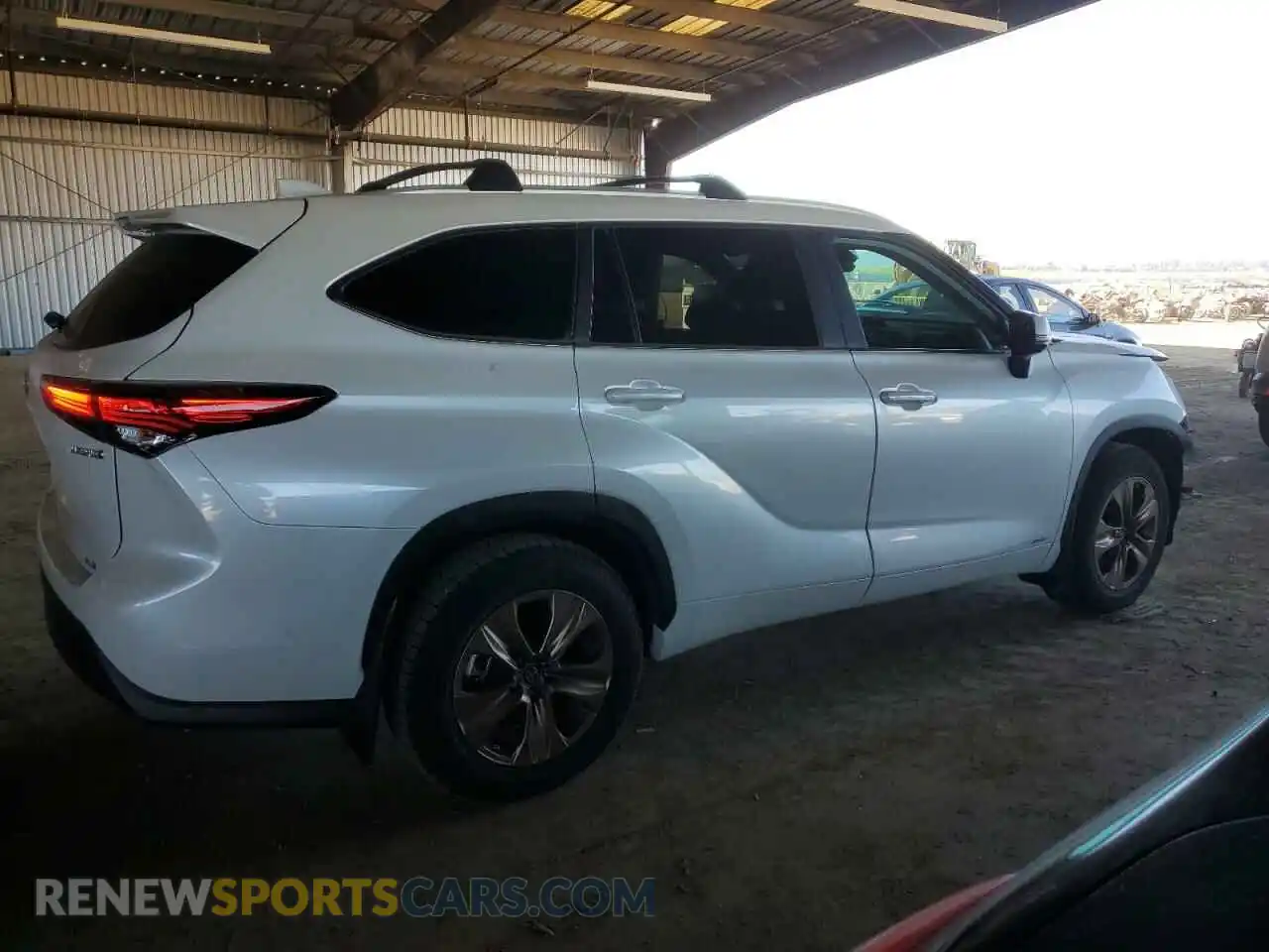 3 Photograph of a damaged car 5TDABRCH7PS585249 TOYOTA HIGHLANDER 2023