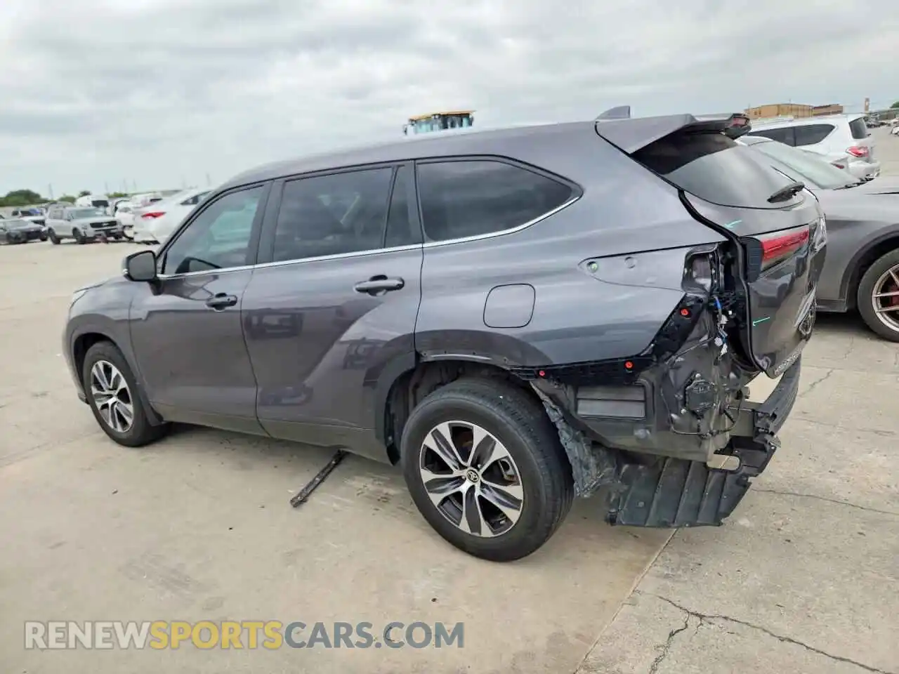 2 fotografías del automóvil dañado 5TDKARAH2PS019123 TOYOTA HIGHLANDER 2023