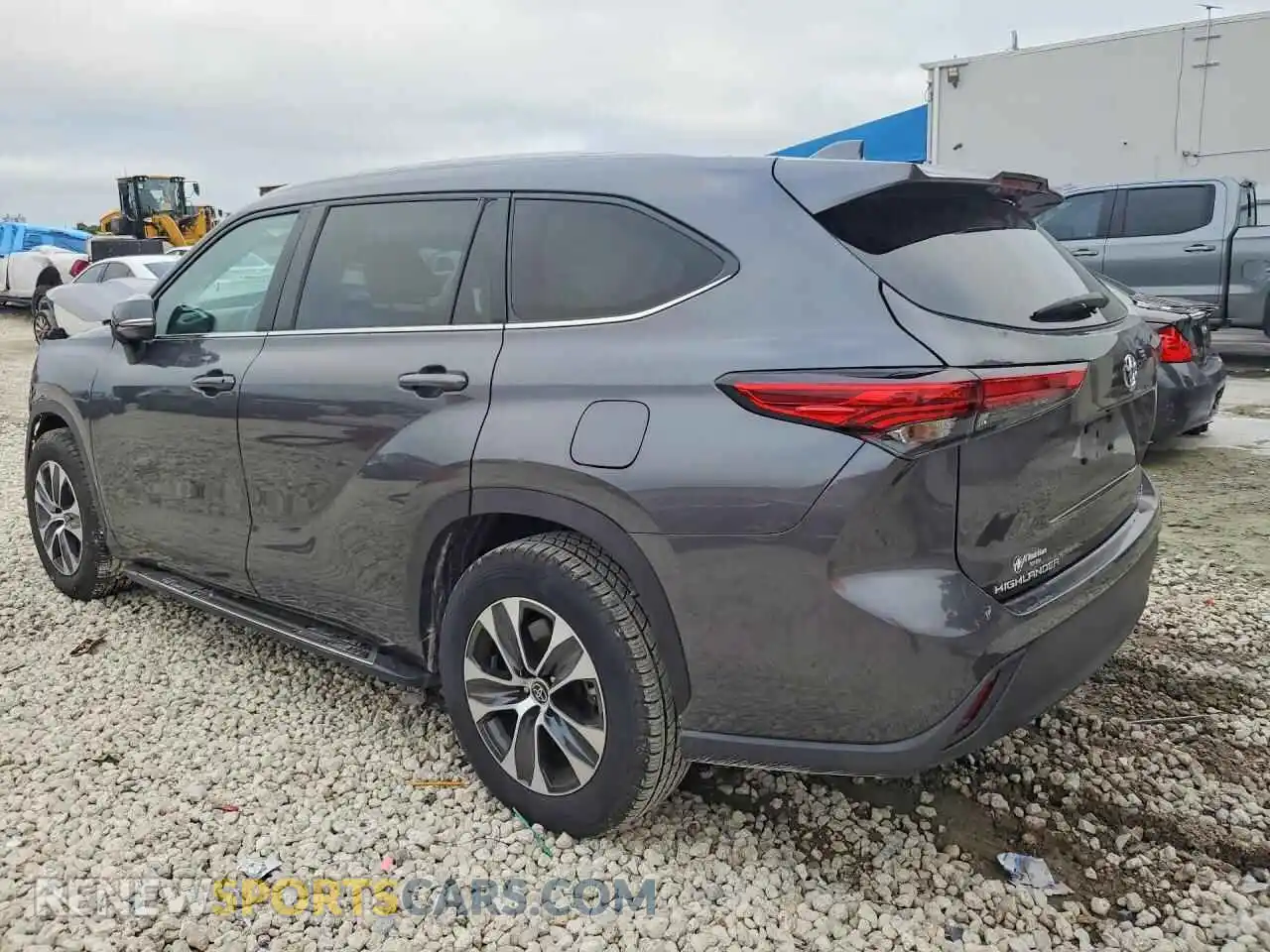 2 Photograph of a damaged car 5TDKDRAH0PS010556 TOYOTA HIGHLANDER 2023