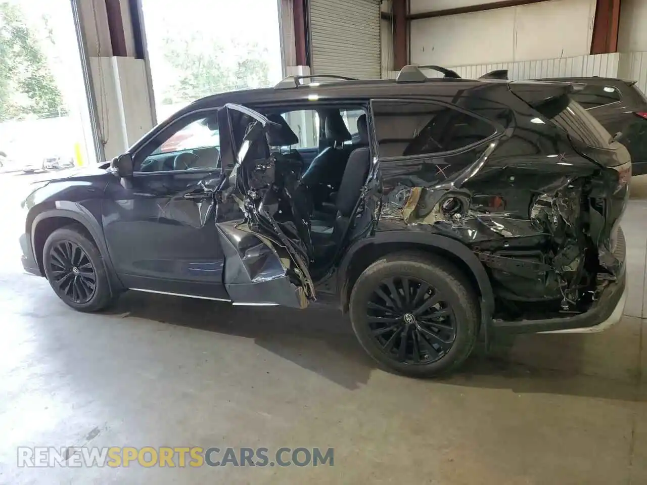 2 Photograph of a damaged car 5TDKDRAH2PS017959 TOYOTA HIGHLANDER 2023