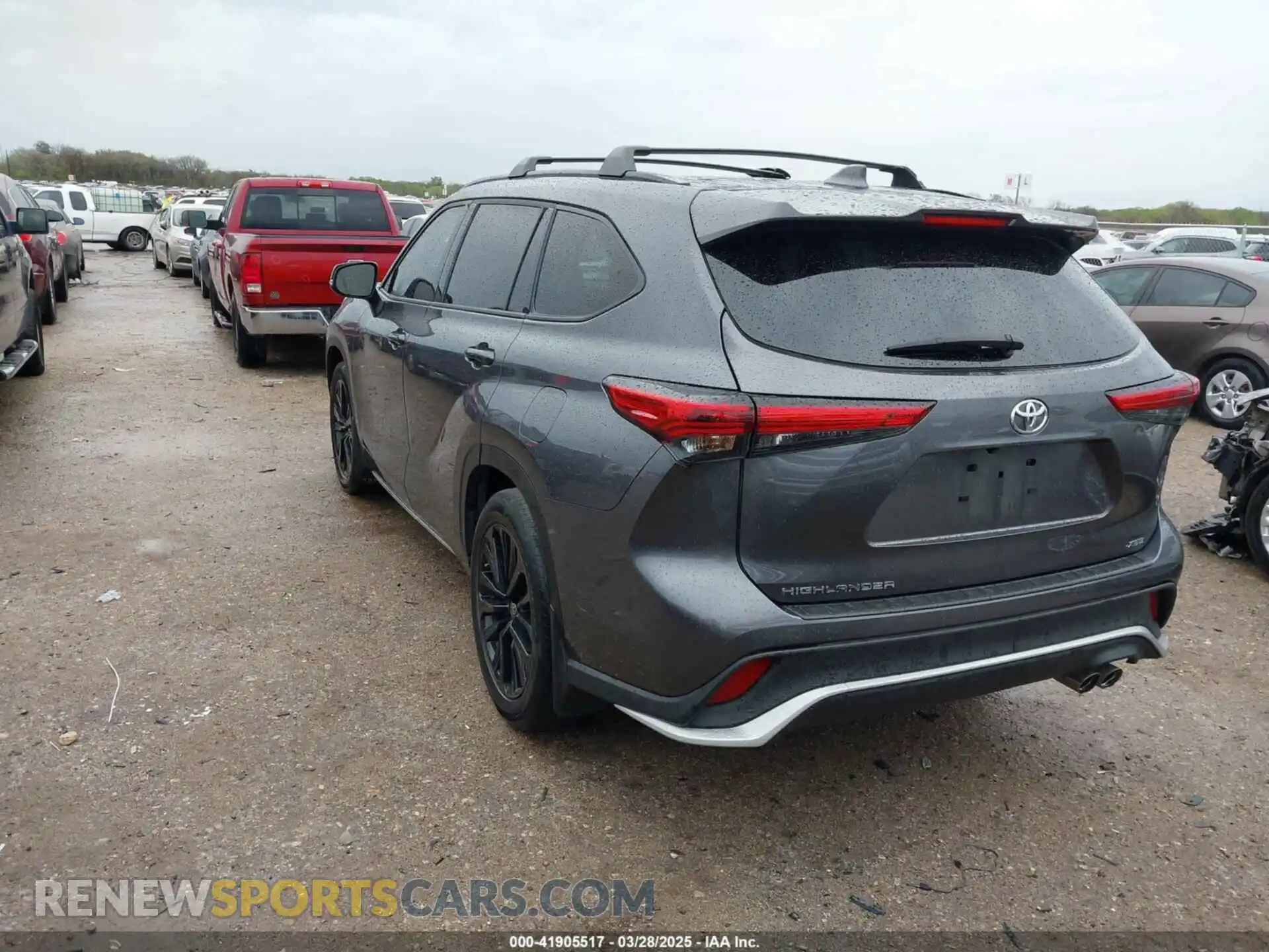 3 Photograph of a damaged car 5TDKDRAH3PS508220 TOYOTA HIGHLANDER 2023