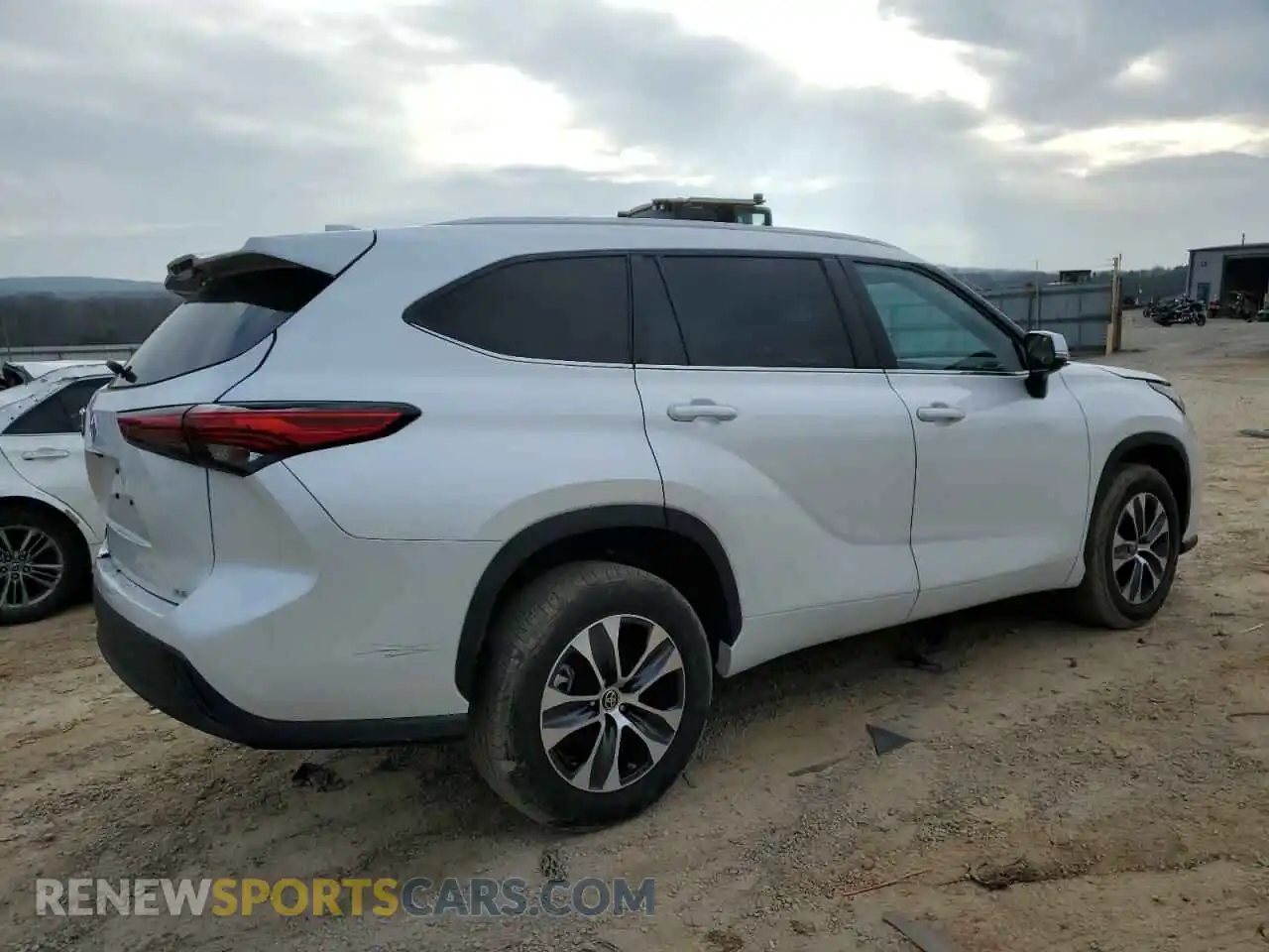 3 Photograph of a damaged car 5TDKDRAH3PS521663 TOYOTA HIGHLANDER 2023
