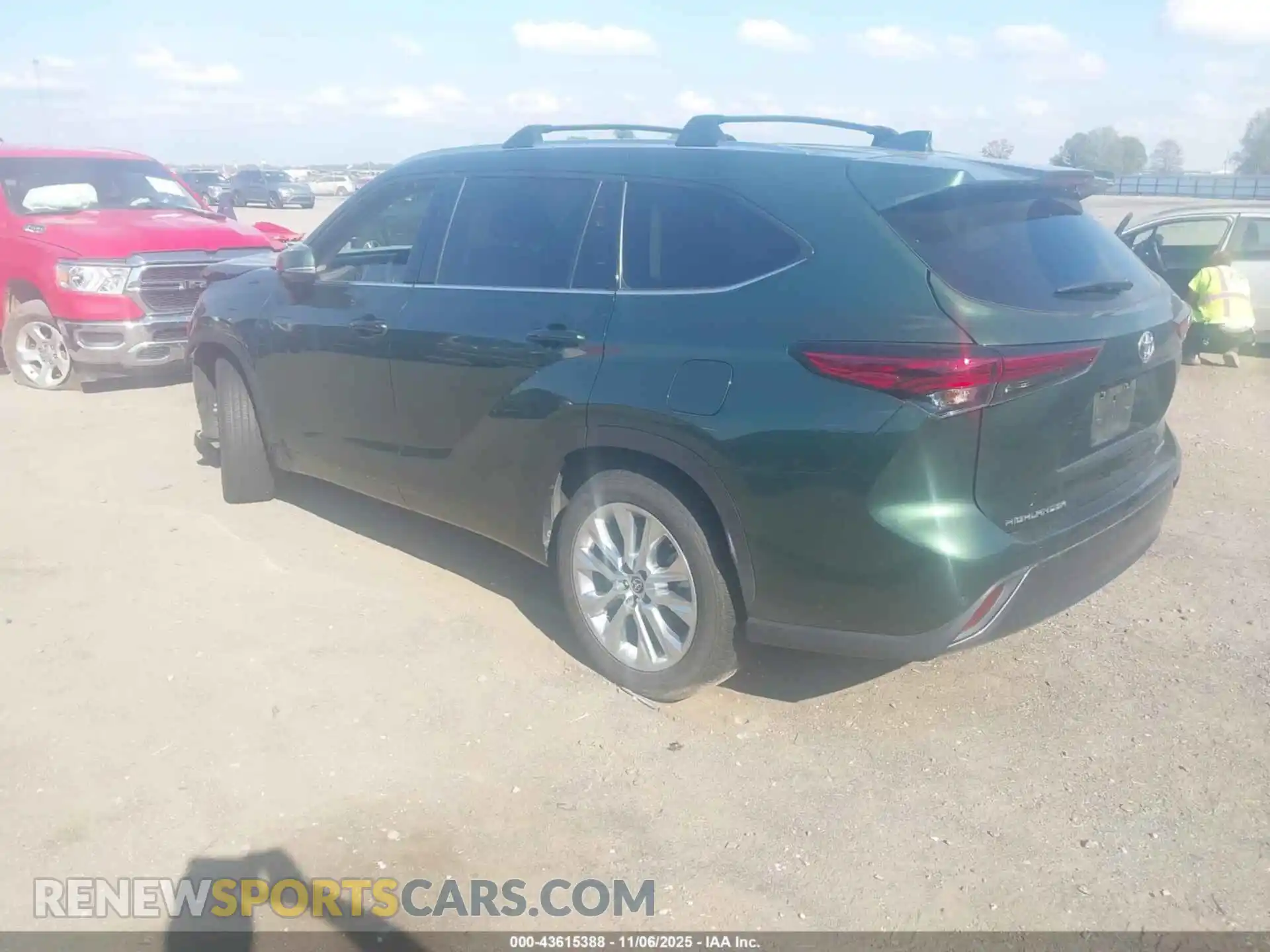 3 Photograph of a damaged car 5TDKDRAH4PS506833 TOYOTA HIGHLANDER 2023