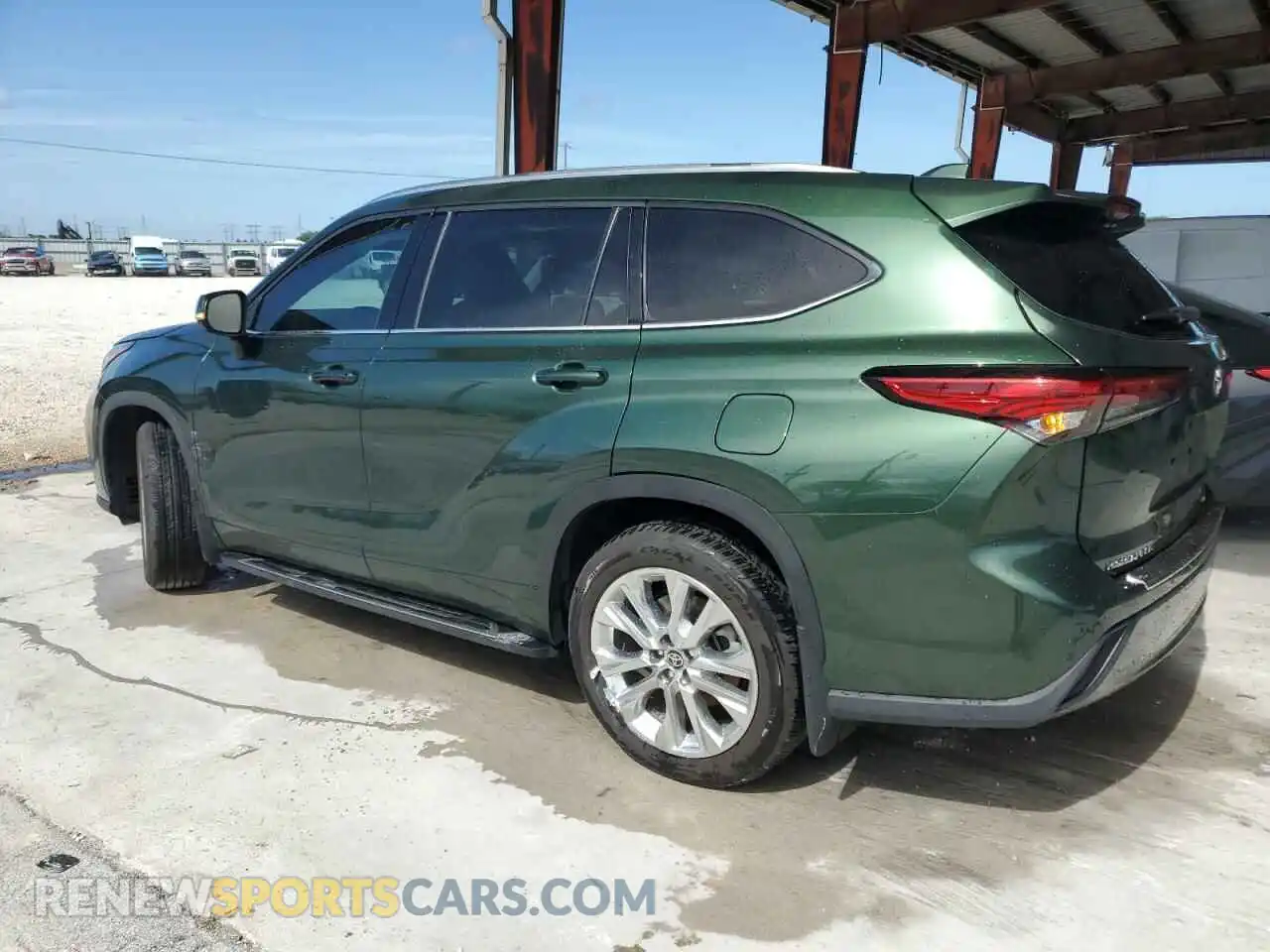 2 fotografías del automóvil dañado 5TDKDRAH6PS500032 TOYOTA HIGHLANDER 2023