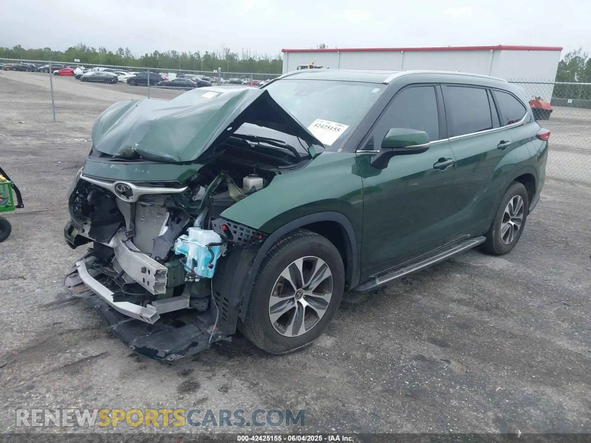 2 fotografías del automóvil dañado 5TDKDRAH6PS505411 TOYOTA HIGHLANDER 2023