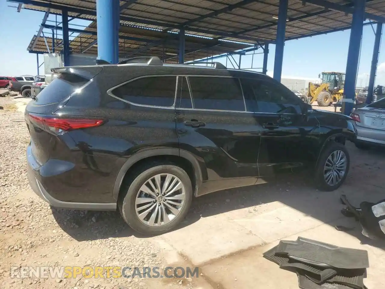 3 Photograph of a damaged car 5TDKDRAH8PS044499 TOYOTA HIGHLANDER 2023