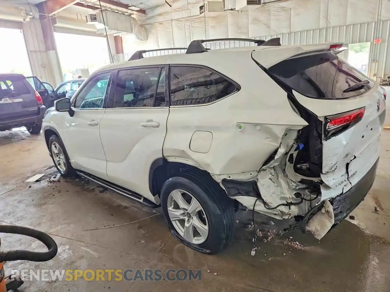 2 Photograph of a damaged car 5TDKDRAH9PS032152 TOYOTA HIGHLANDER 2023
