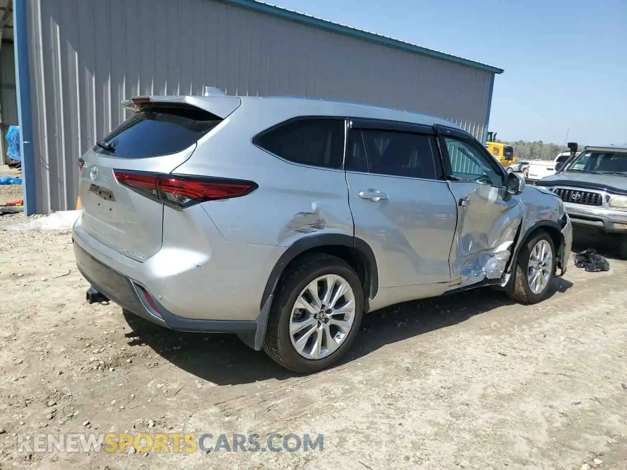3 Photograph of a damaged car 5TDKDRBH2PS010122 TOYOTA HIGHLANDER 2023