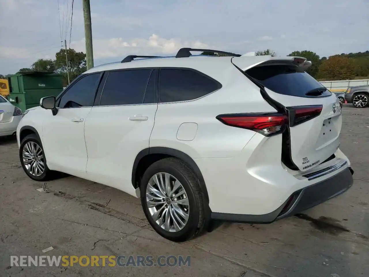 2 Photograph of a damaged car 5TDKDRBH2PS041855 TOYOTA HIGHLANDER 2023