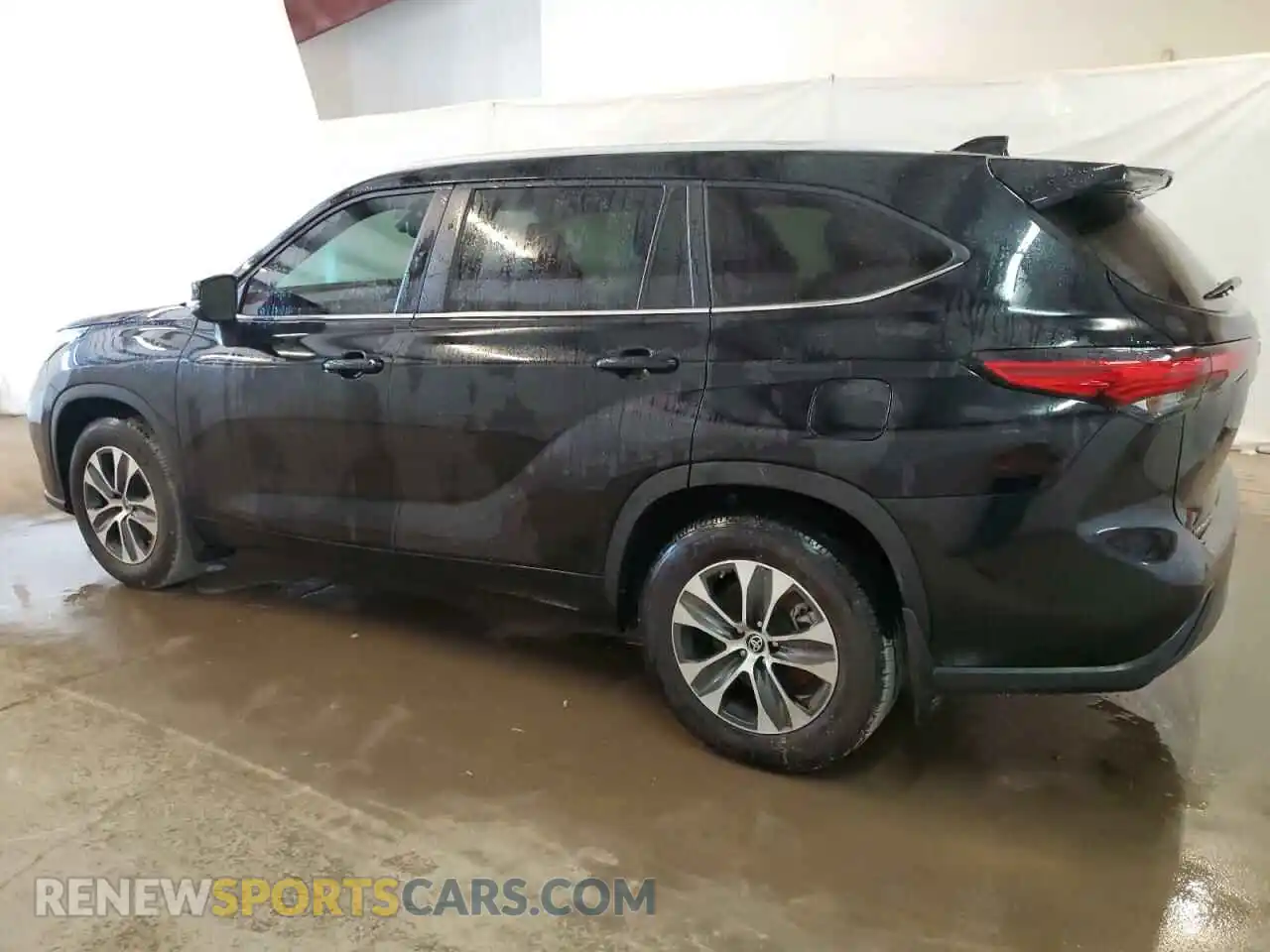 2 Photograph of a damaged car 5TDKDRBH3PS503355 TOYOTA HIGHLANDER 2023