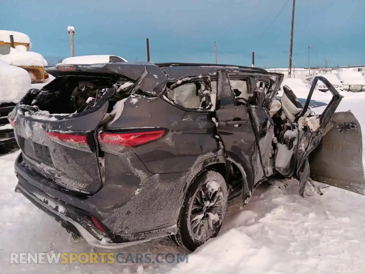 3 Фотография поврежденного автомобиля 5TDKDRBH4PS507317 TOYOTA HIGHLANDER 2023