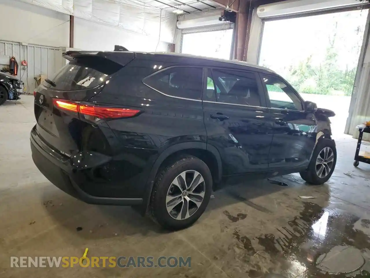 3 Photograph of a damaged car 5TDKDRBH5PS022667 TOYOTA HIGHLANDER 2023
