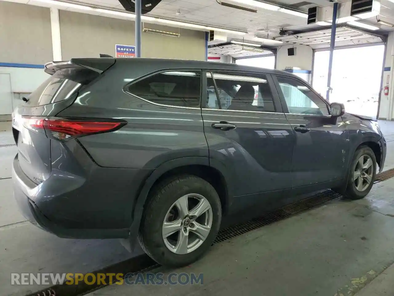 3 Photograph of a damaged car 5TDKDRBH5PS502904 TOYOTA HIGHLANDER 2023