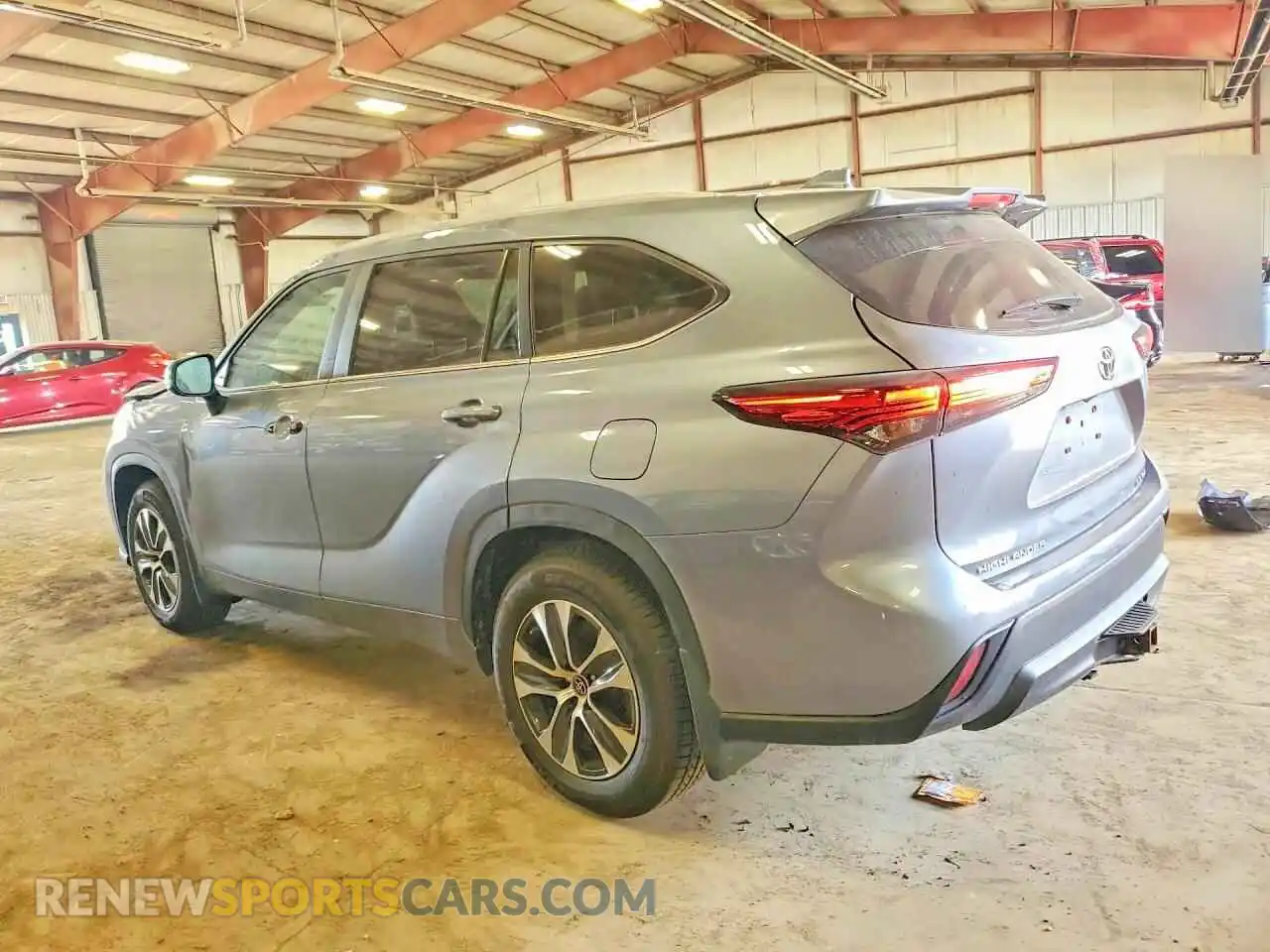 2 fotografías del automóvil dañado 5TDKDRBH8PS013073 TOYOTA HIGHLANDER 2023