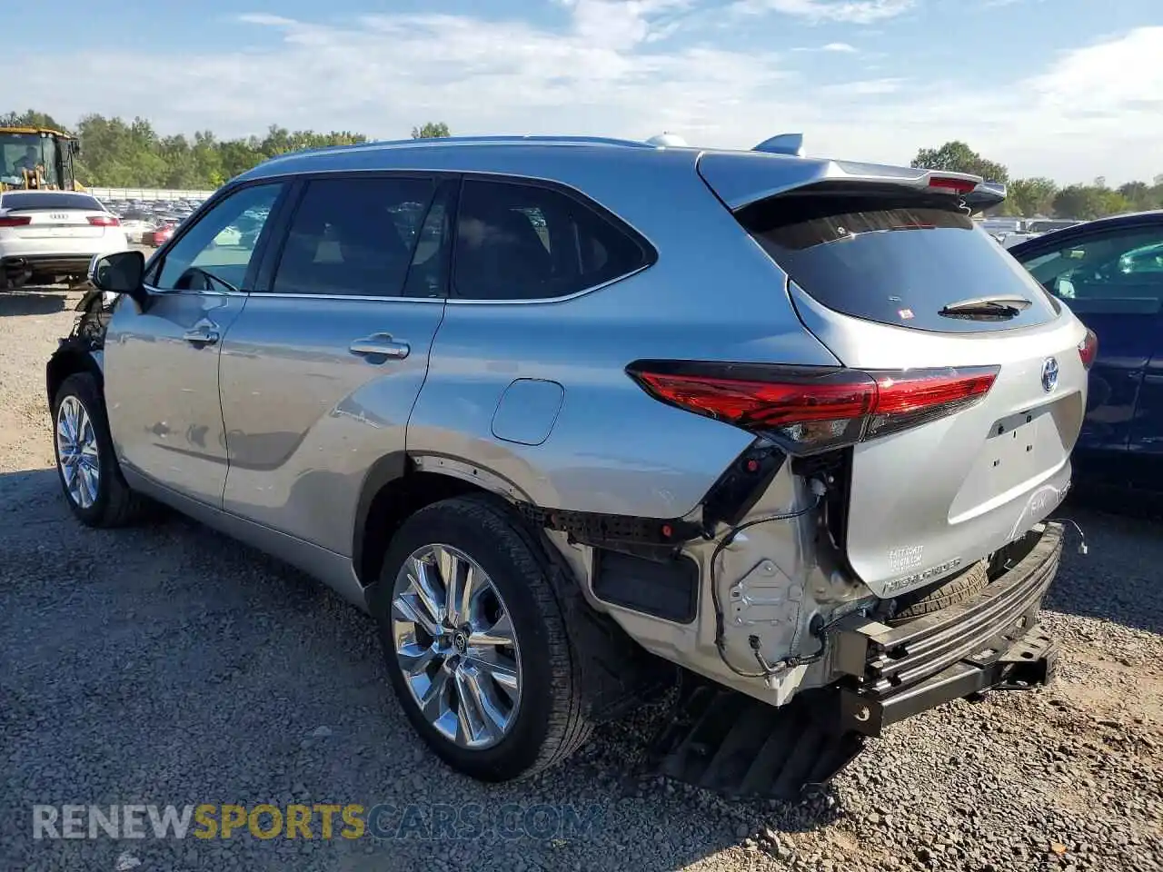 2 fotografías del automóvil dañado 5TDXBRCH9PS579429 TOYOTA HIGHLANDER 2023
